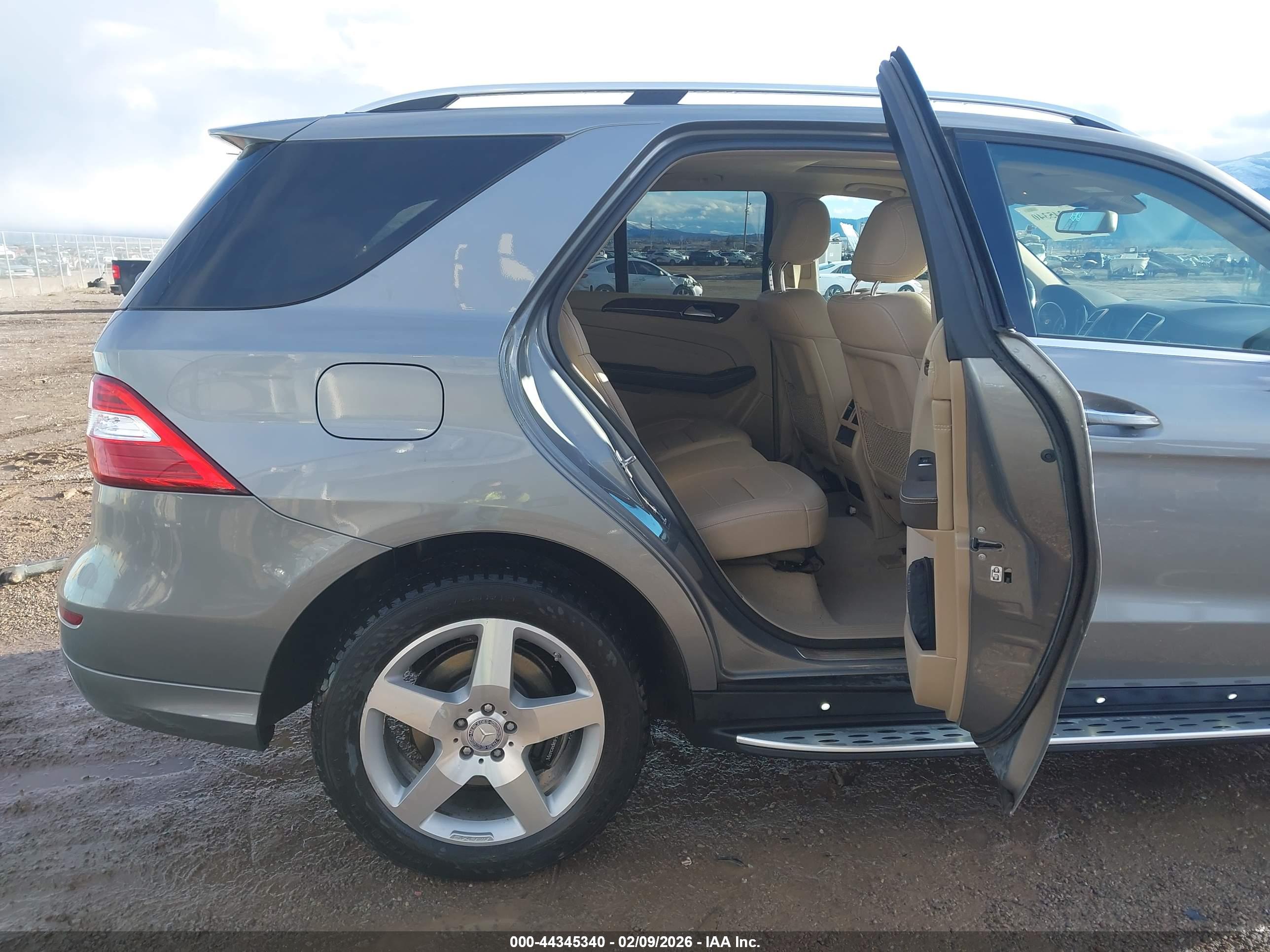 MERCEDES-BENZ ML image 8