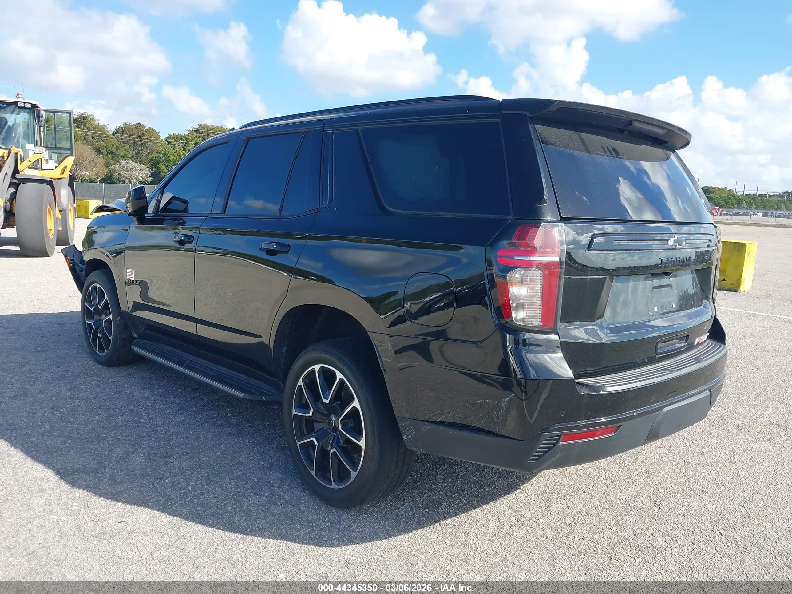 CHEVROLET TAHOE image 3