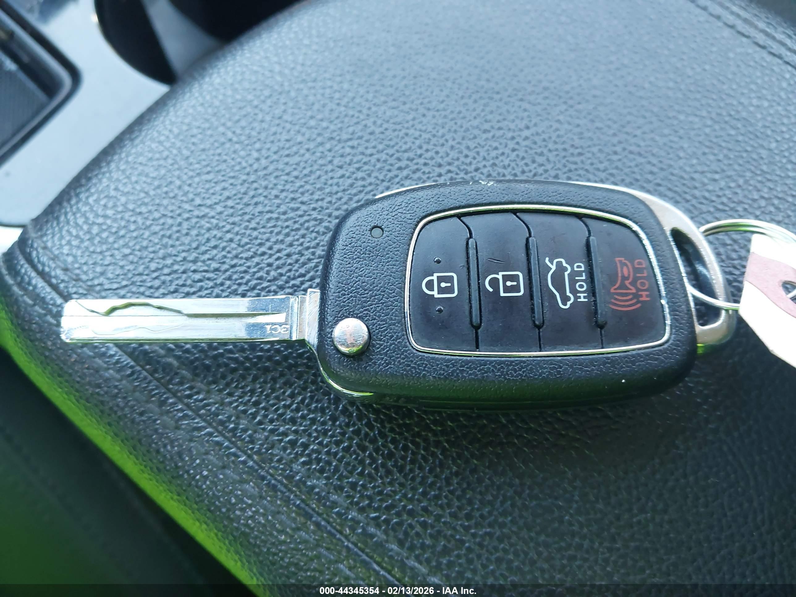 HYUNDAI SONATA image 11