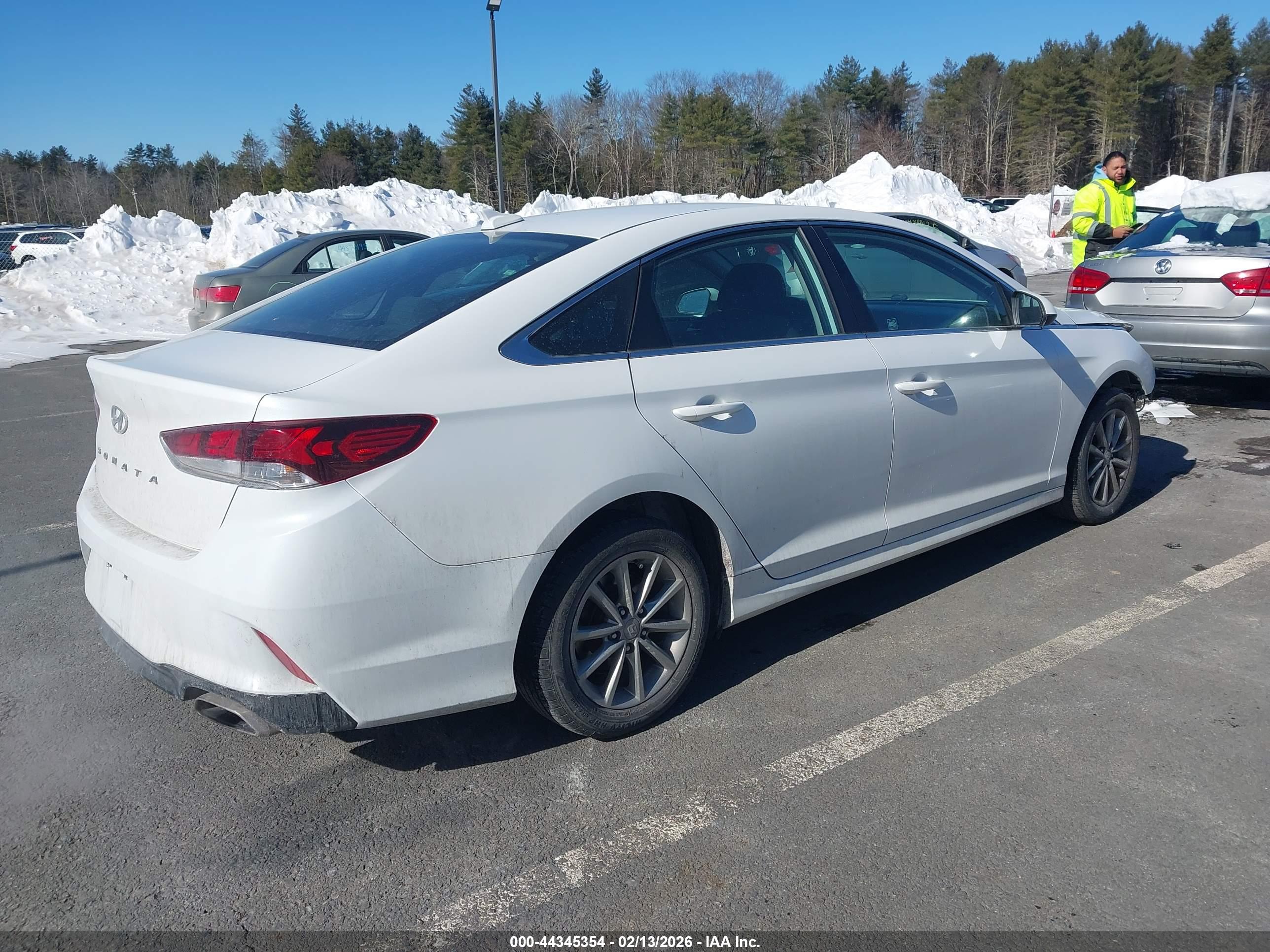 HYUNDAI SONATA image 4