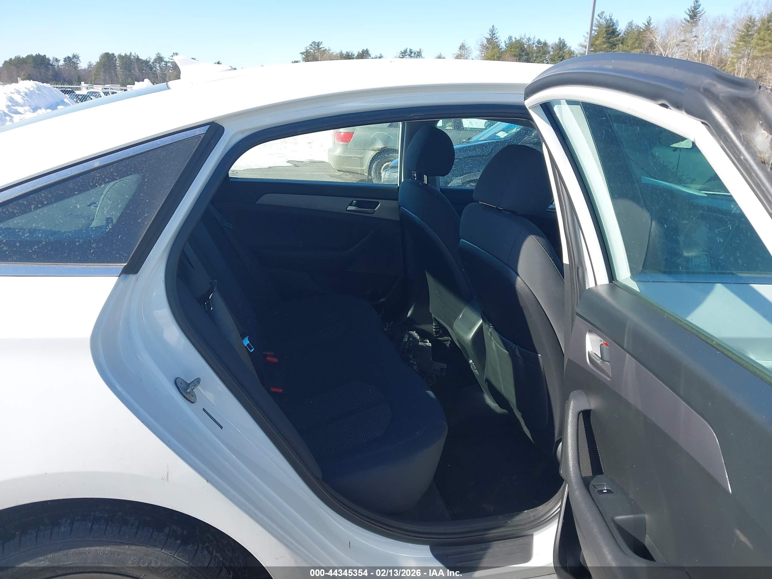 HYUNDAI SONATA image 8