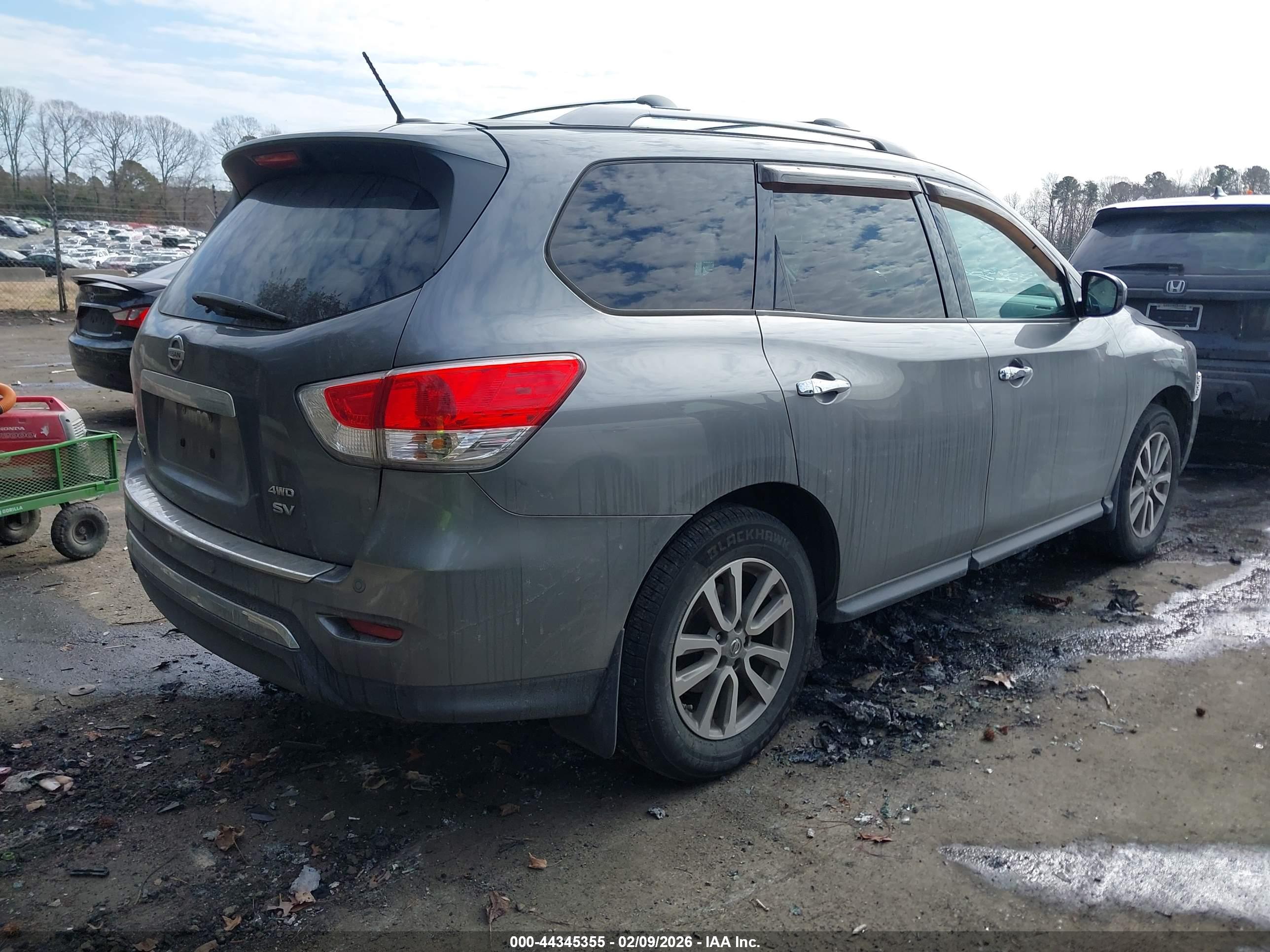 NISSAN PATHFINDER image 4
