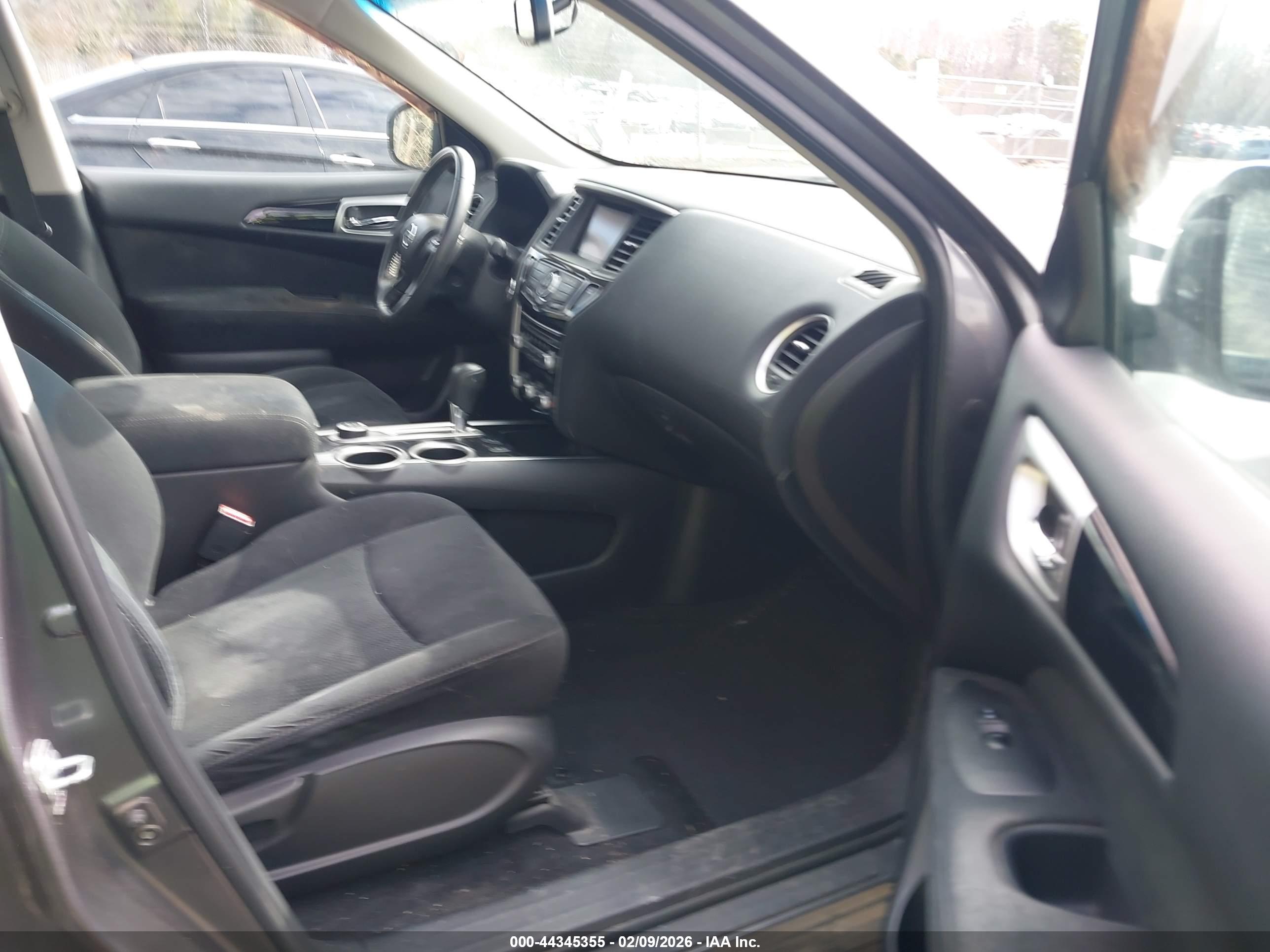 NISSAN PATHFINDER image 5
