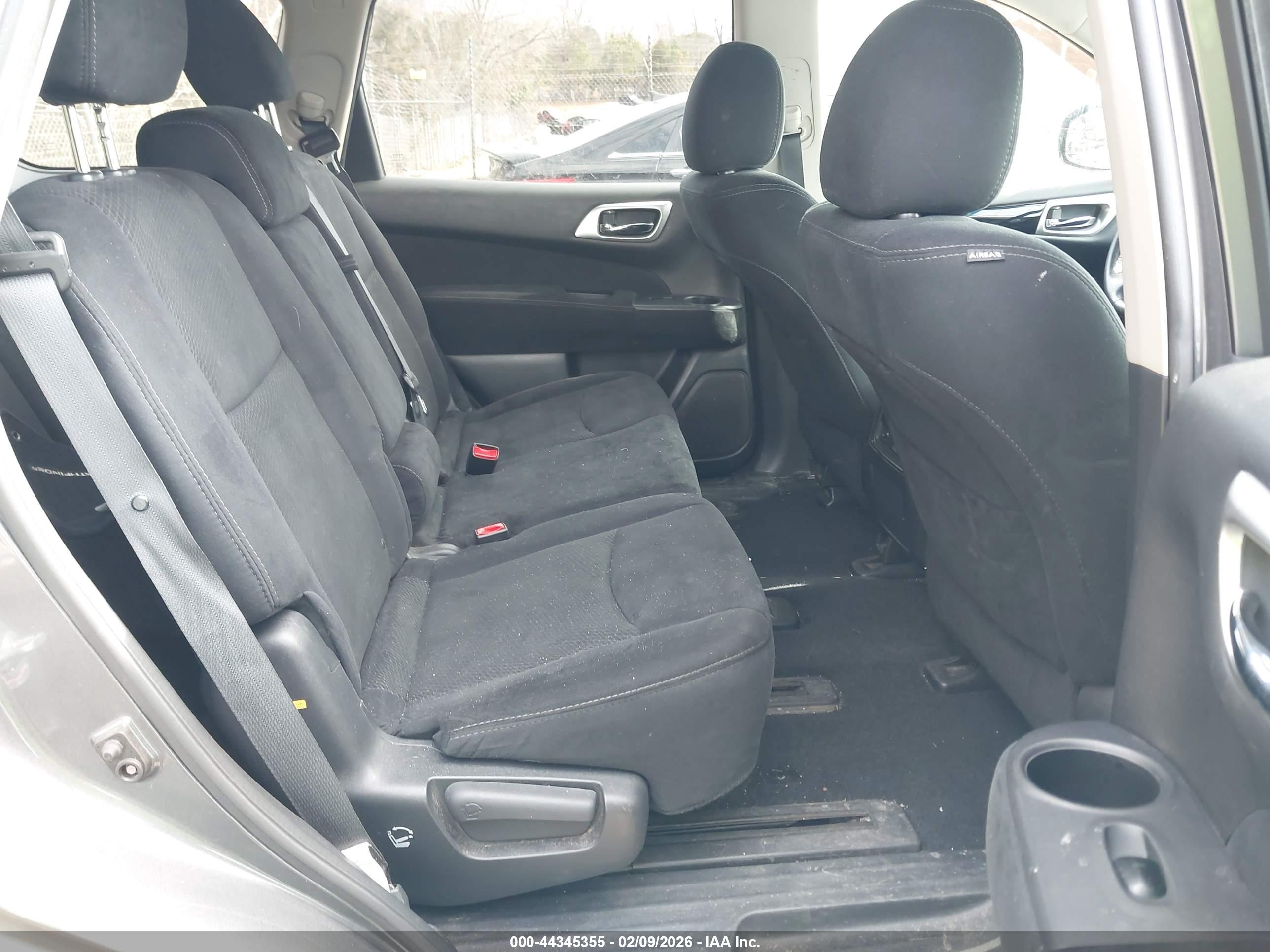 NISSAN PATHFINDER image 8