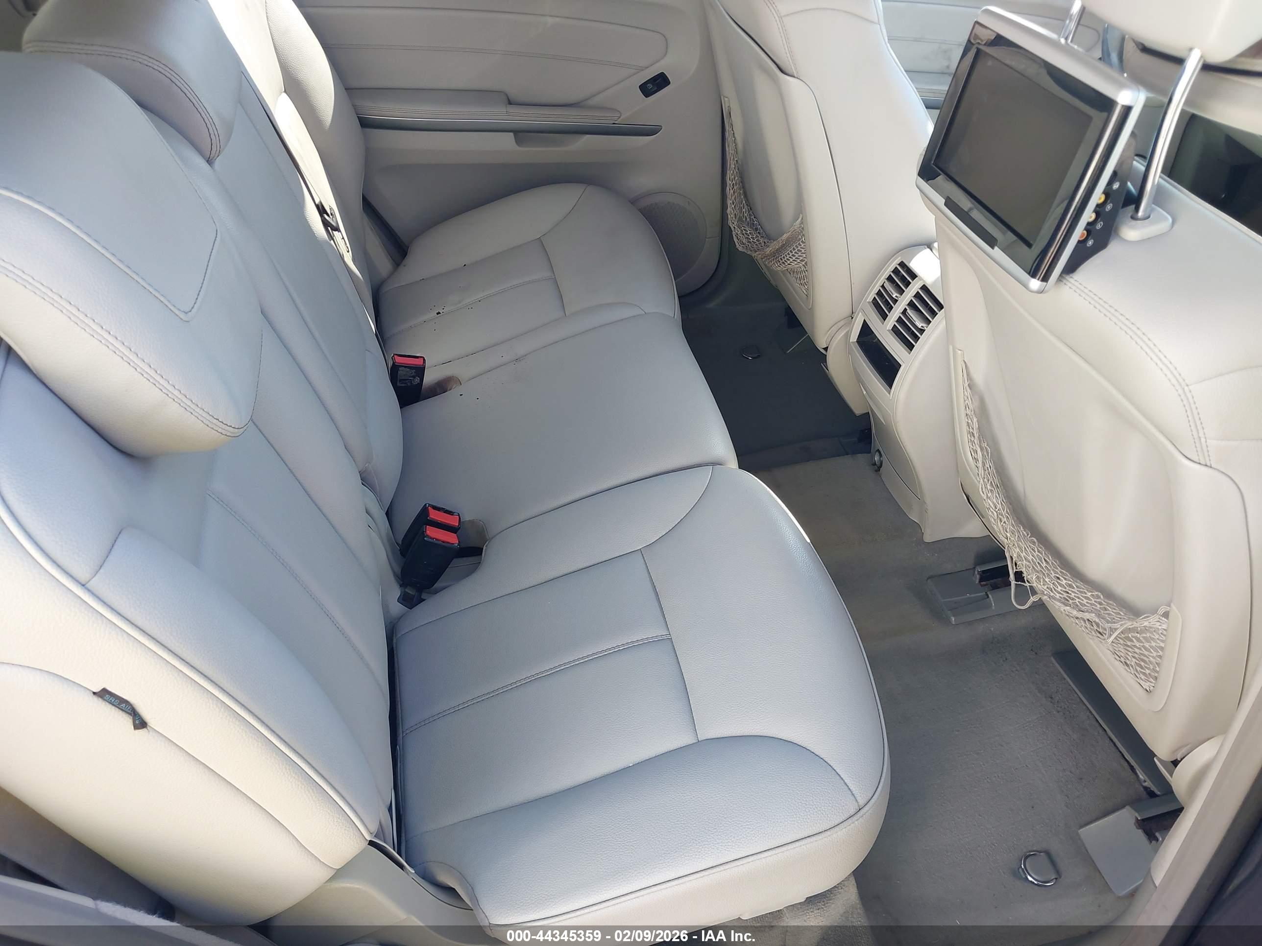 MERCEDES-BENZ GL image 8