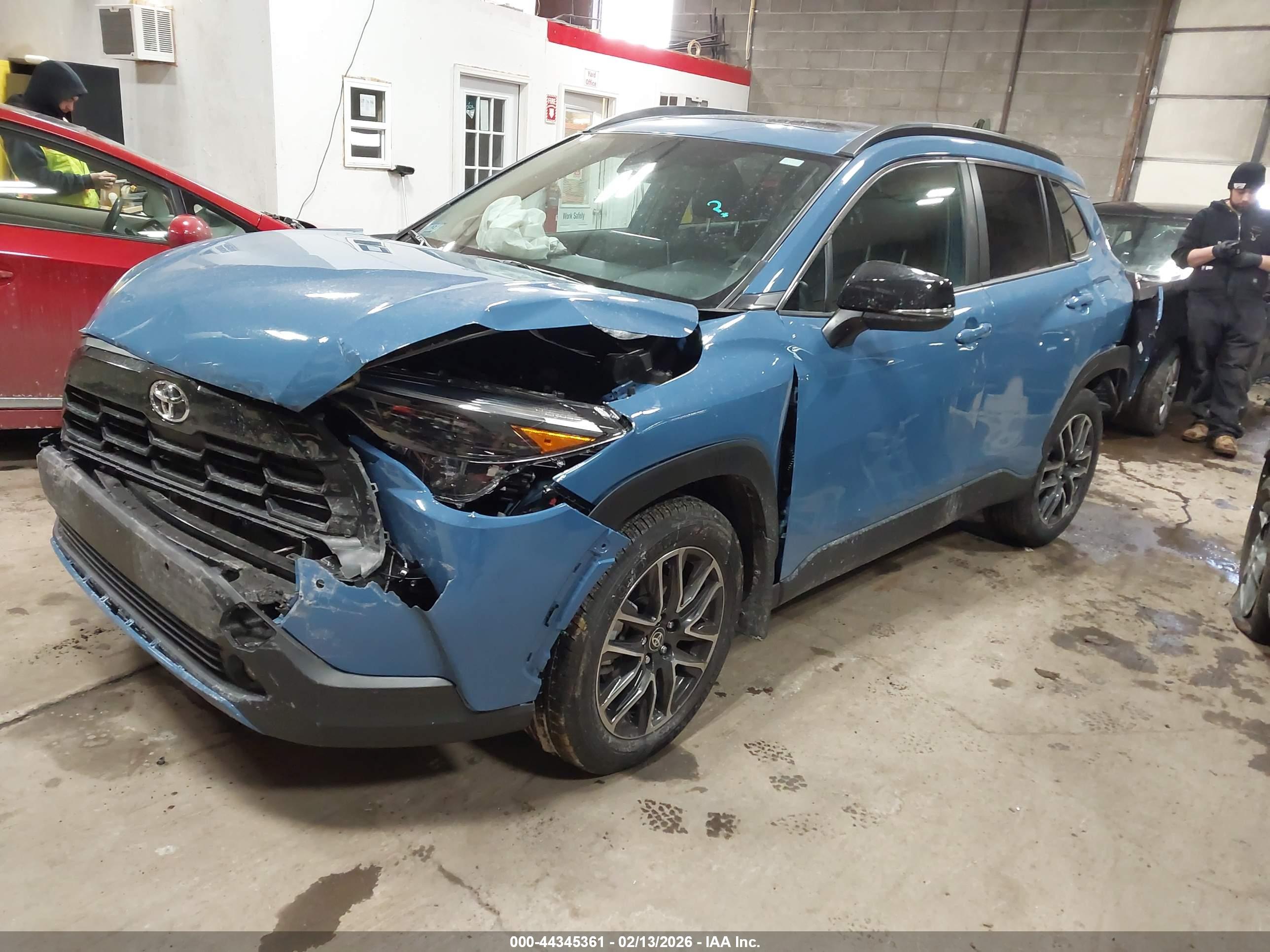 TOYOTA COROLLA image 2