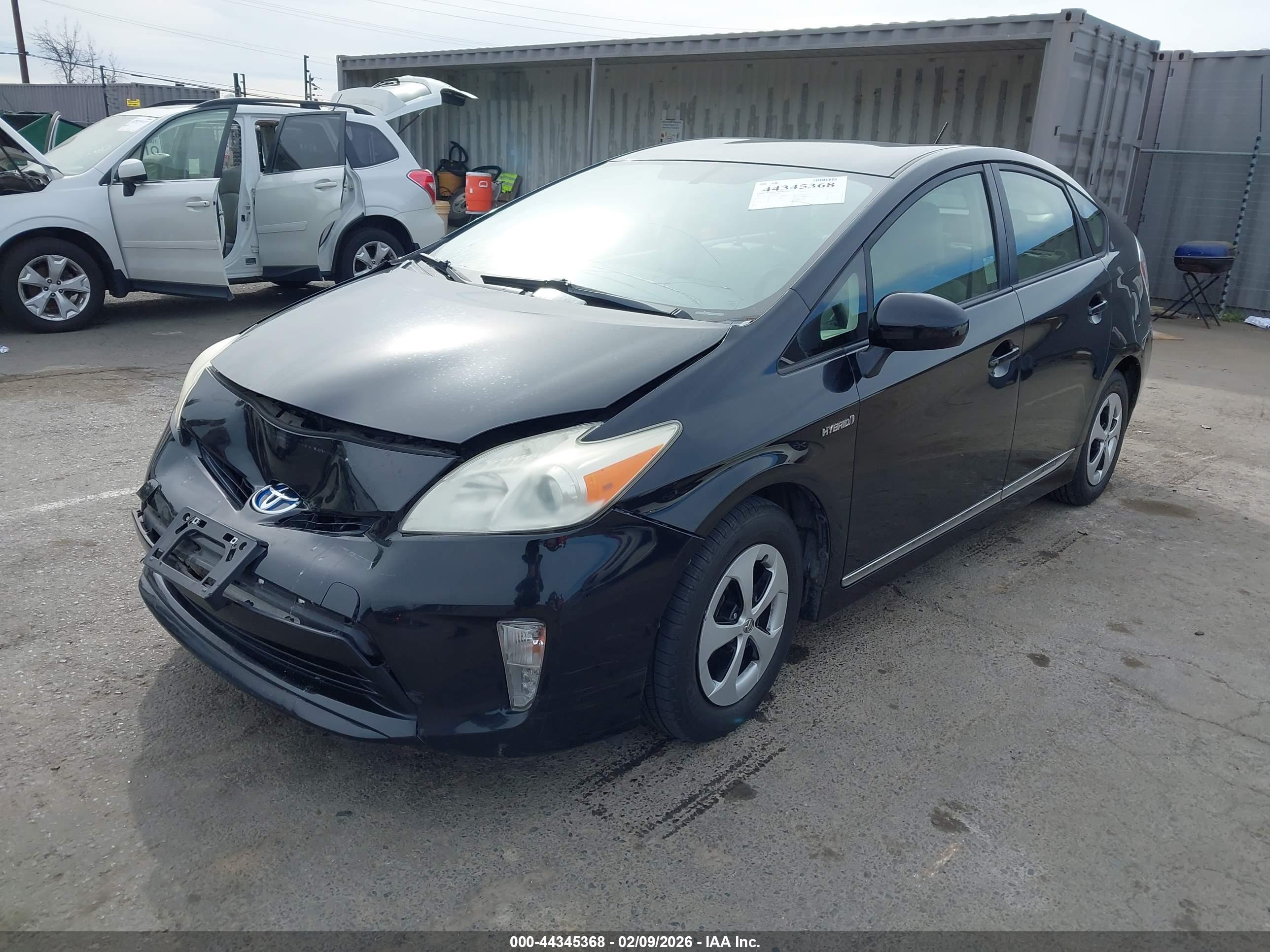 TOYOTA PRIUS image 2