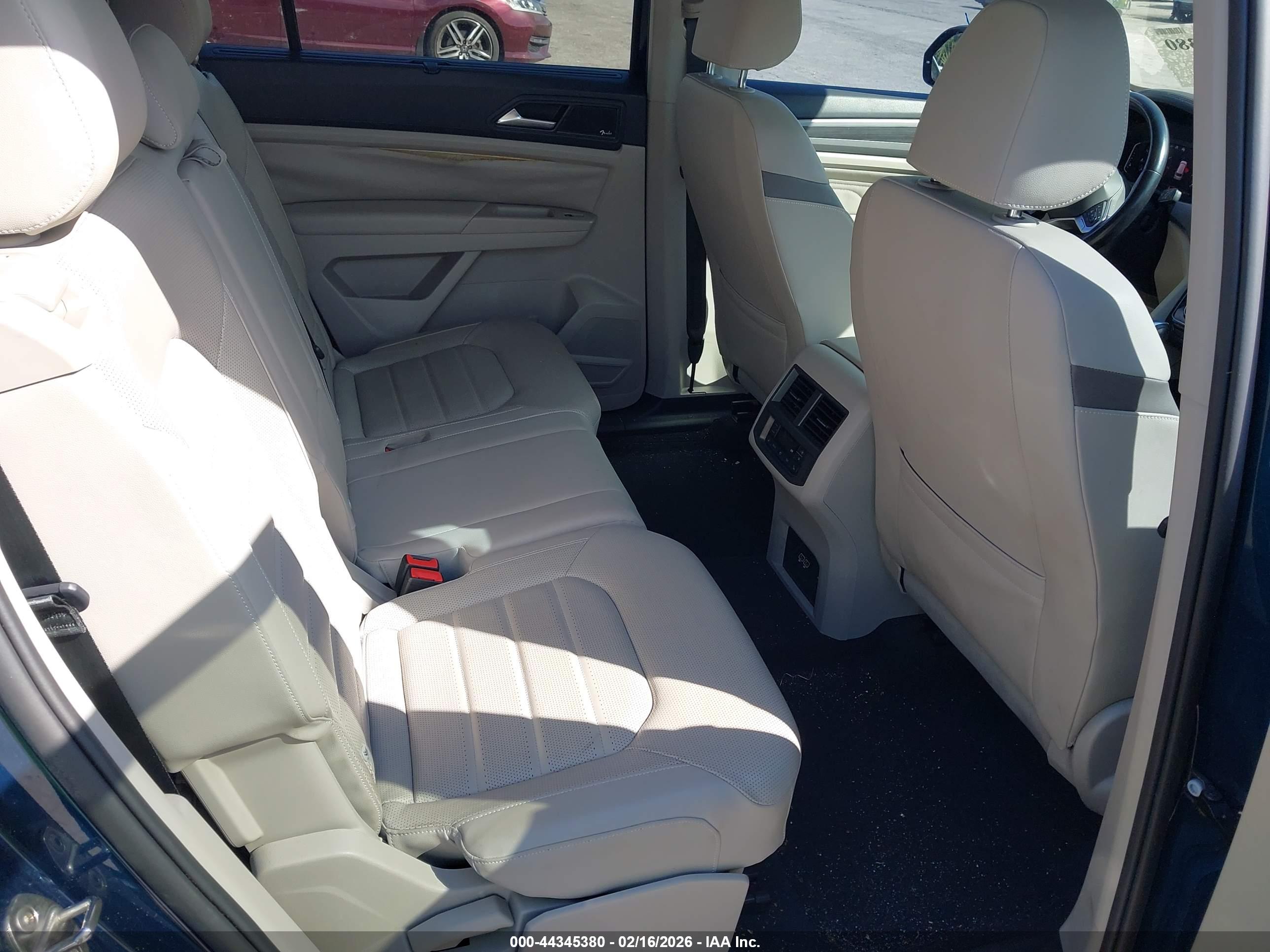 VOLKSWAGEN ATLAS image 8