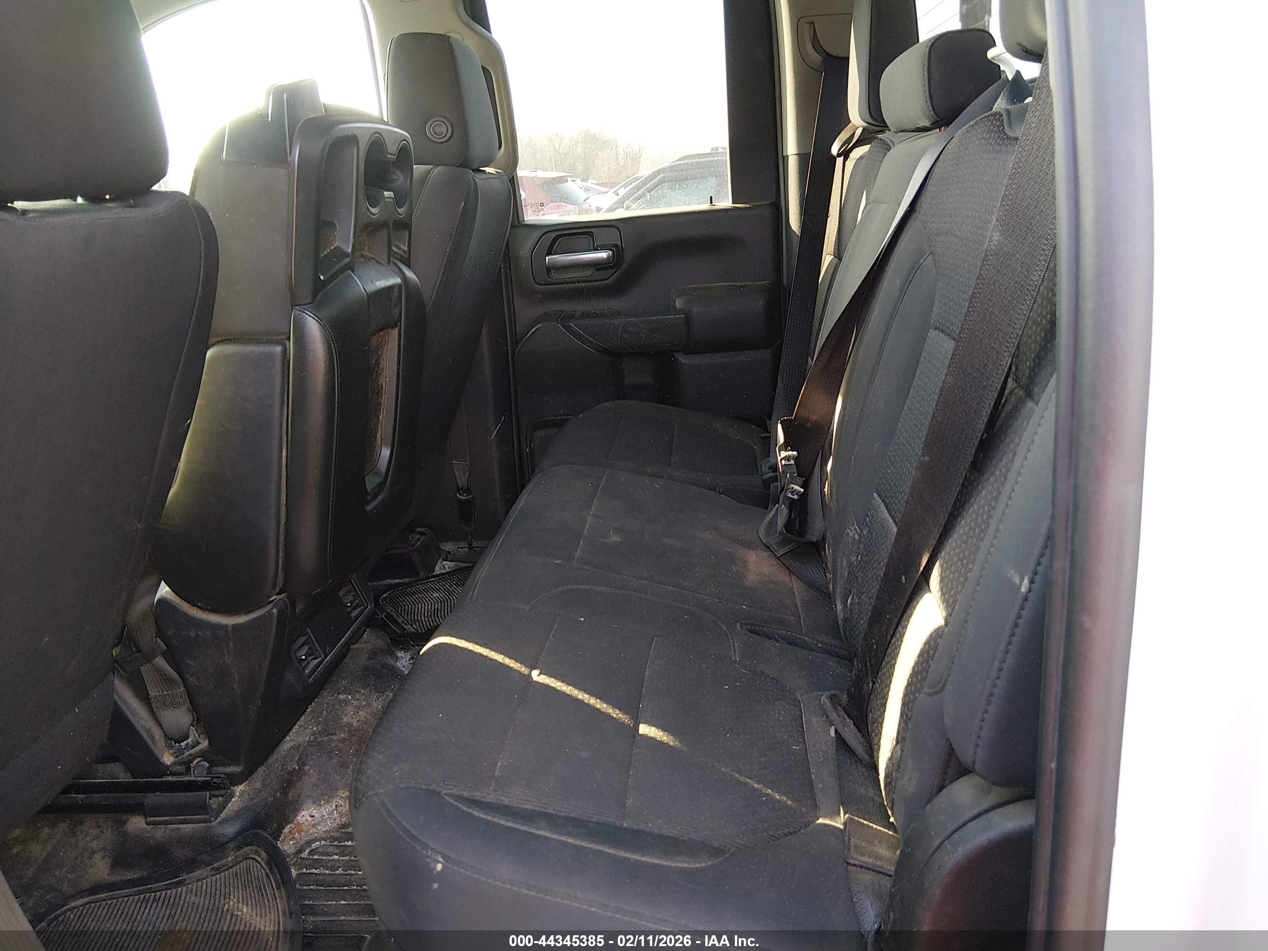 CHEVROLET SILVERADO image 8