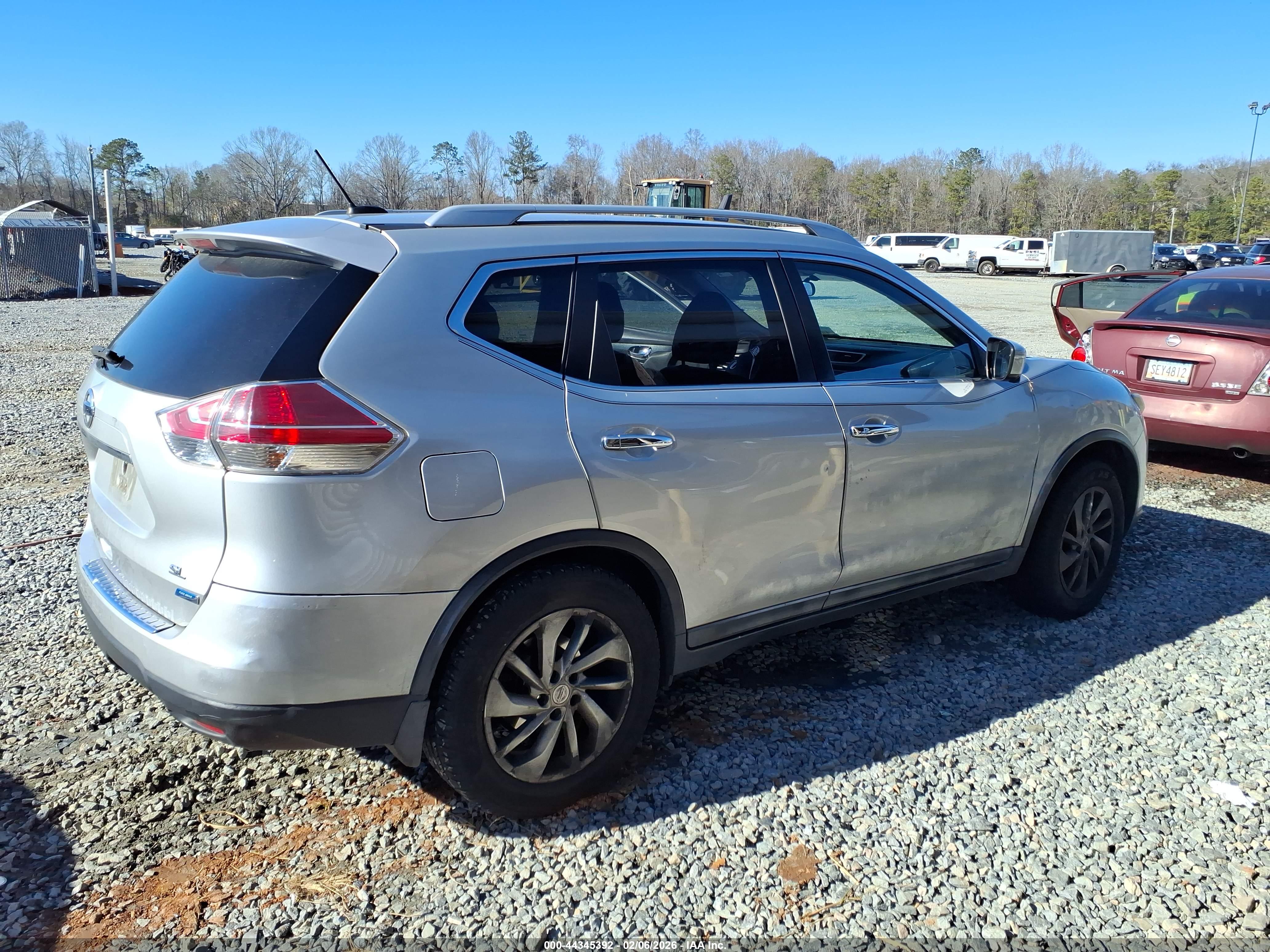 NISSAN ROGUE image 4