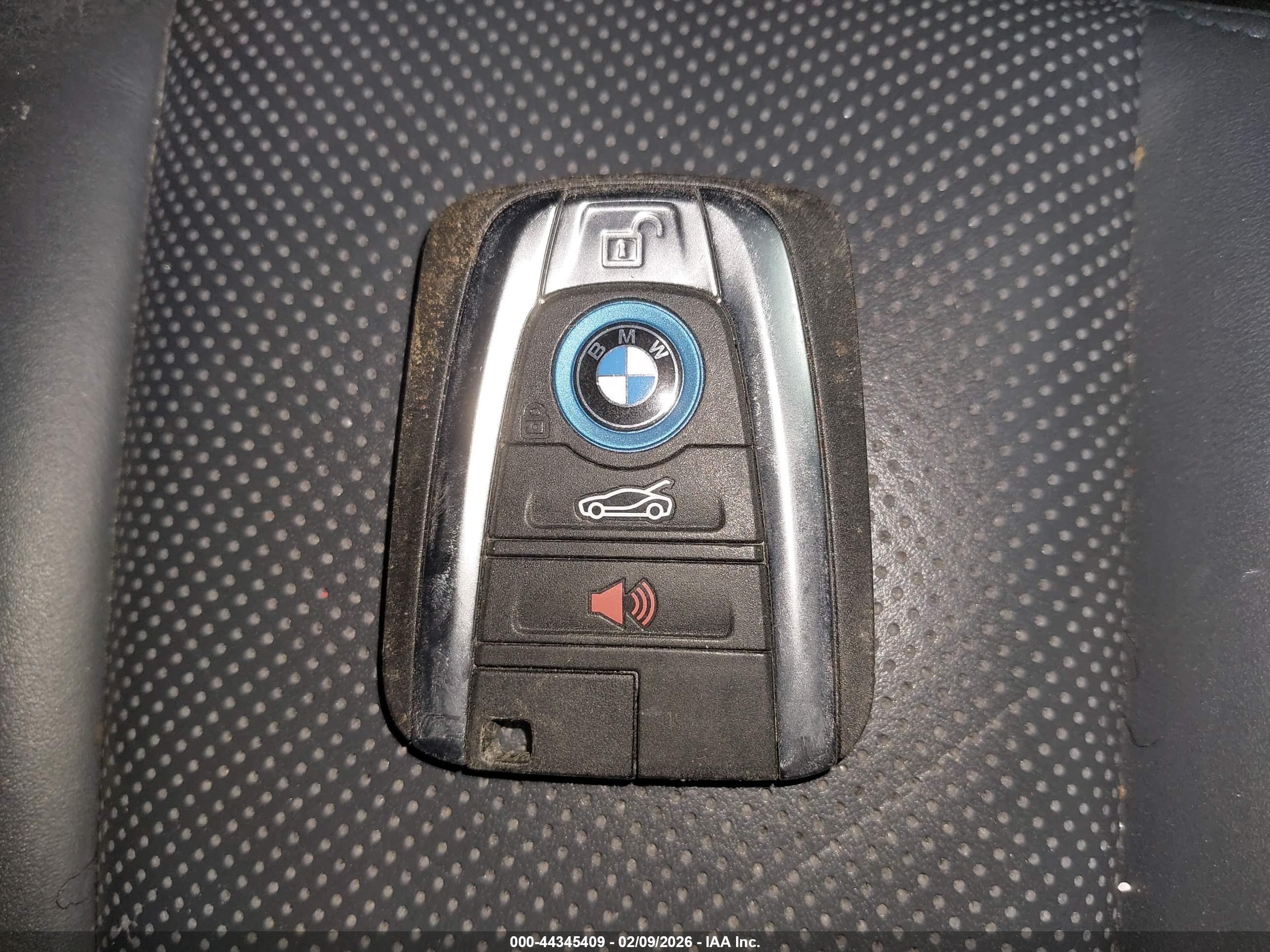 BMW I8 image 11