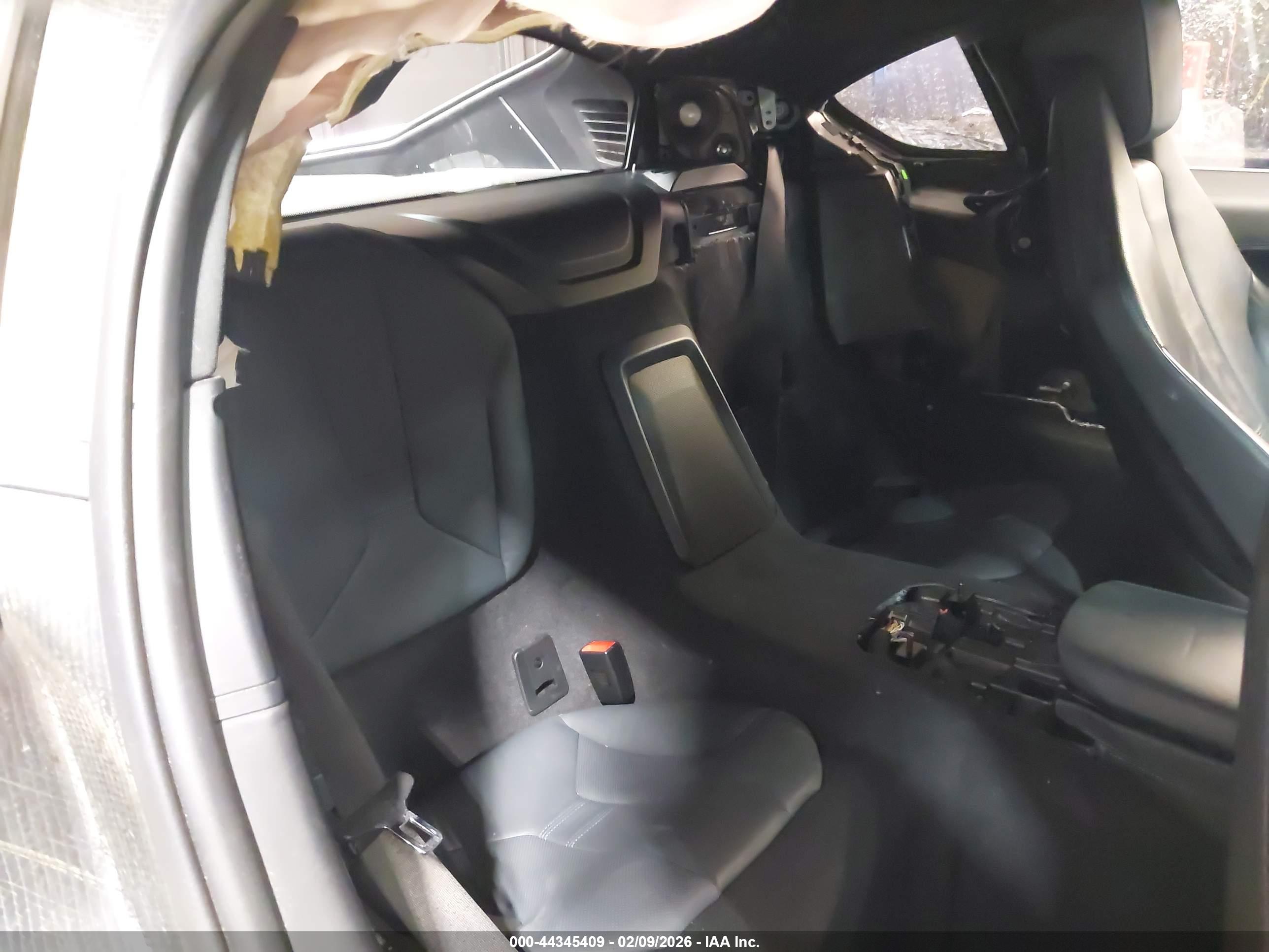 BMW I8 image 8