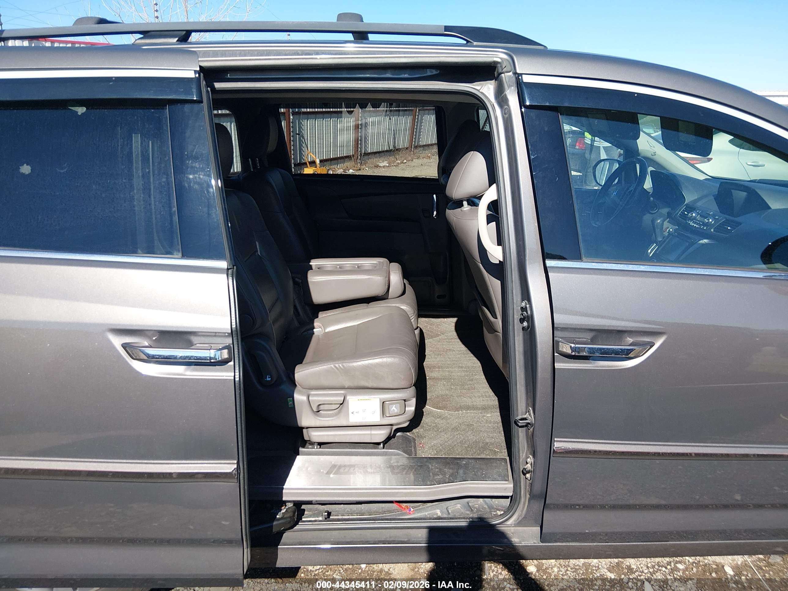 HONDA ODYSSEY image 8