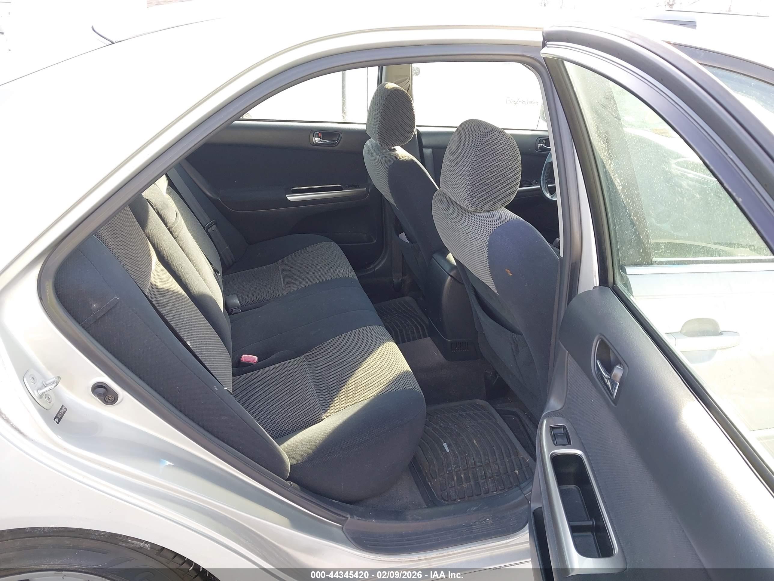 TOYOTA CAMRY image 8