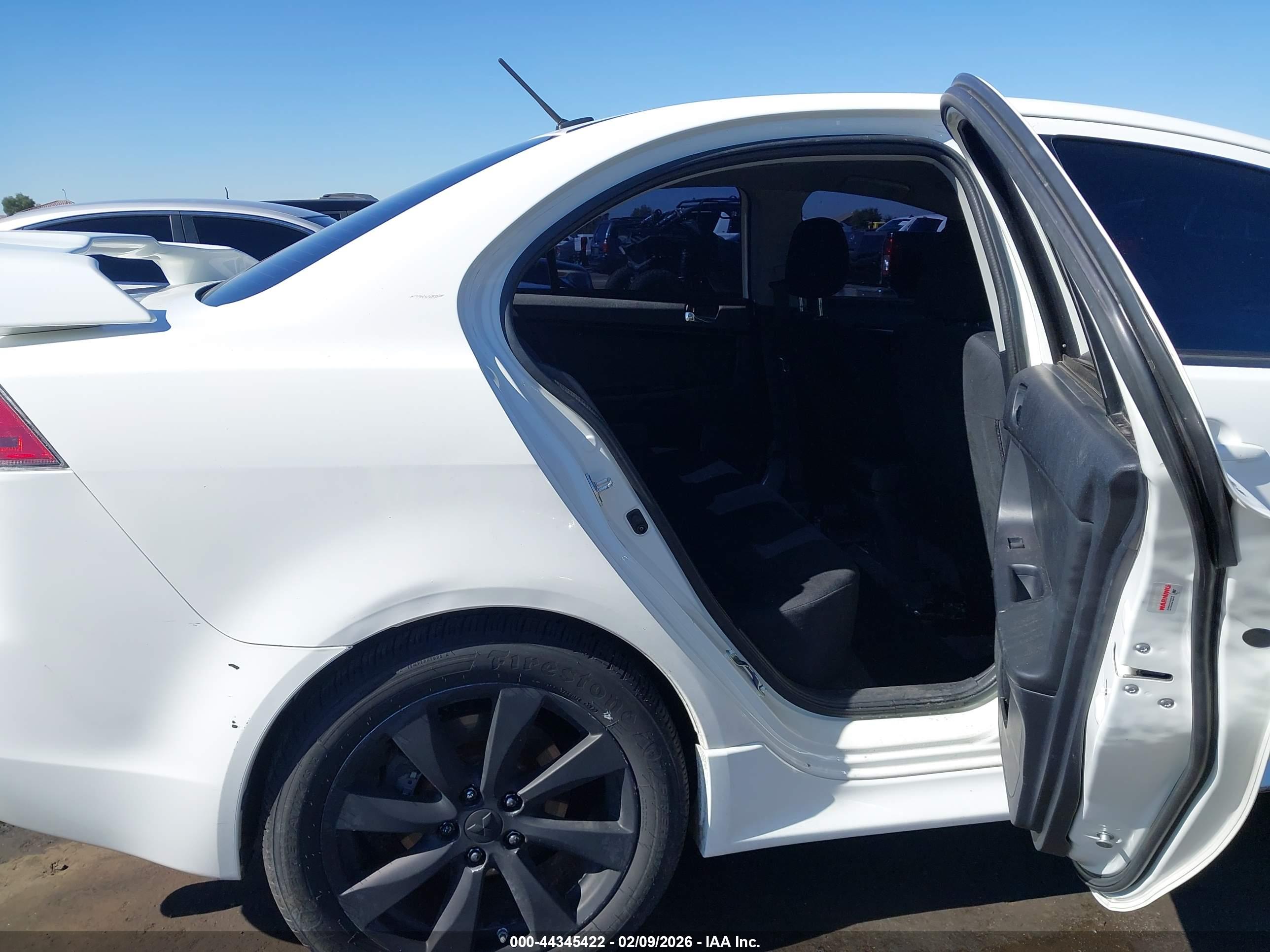 MITSUBISHI LANCER image 8
