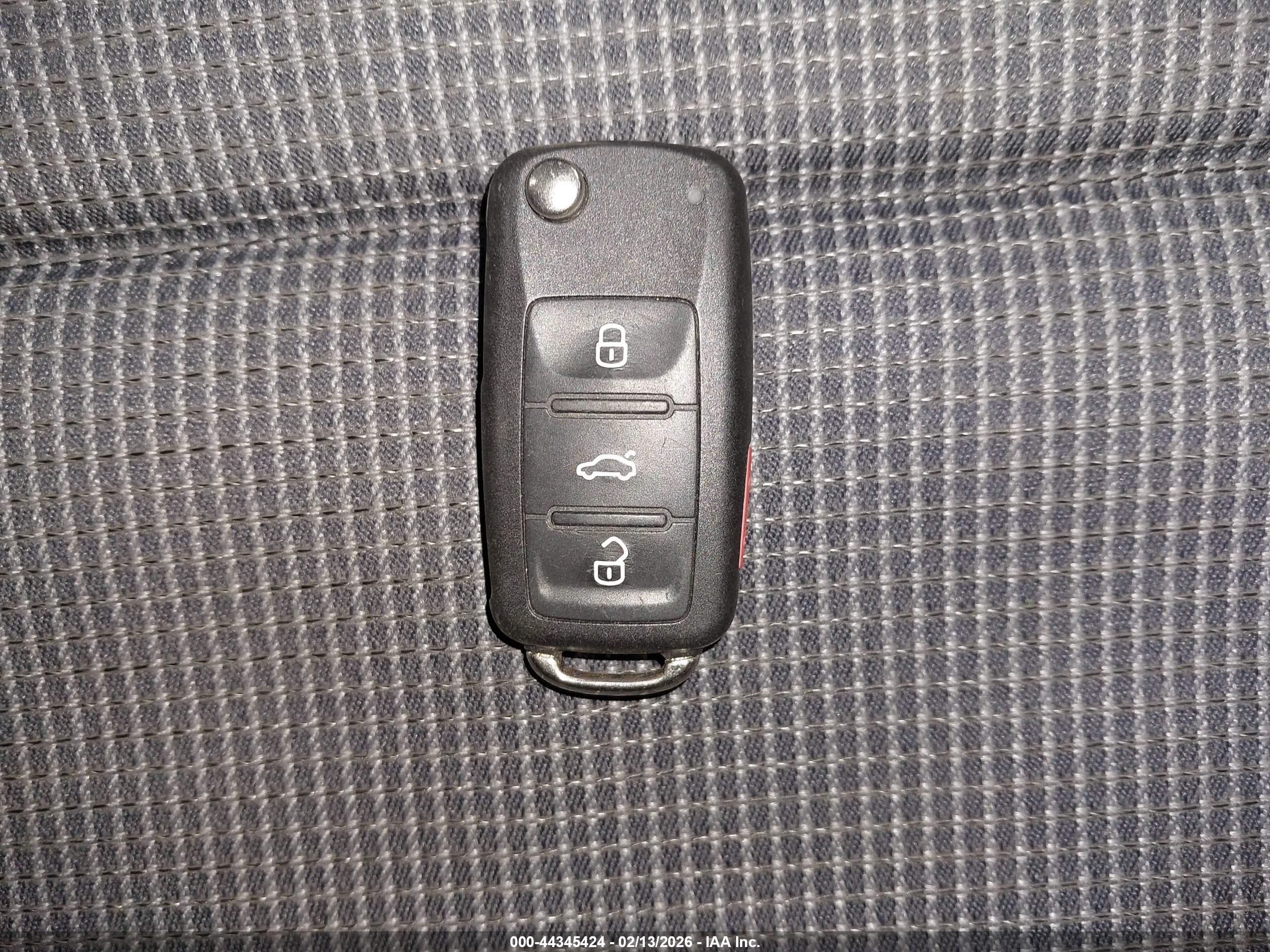 VOLKSWAGEN GOLF image 11