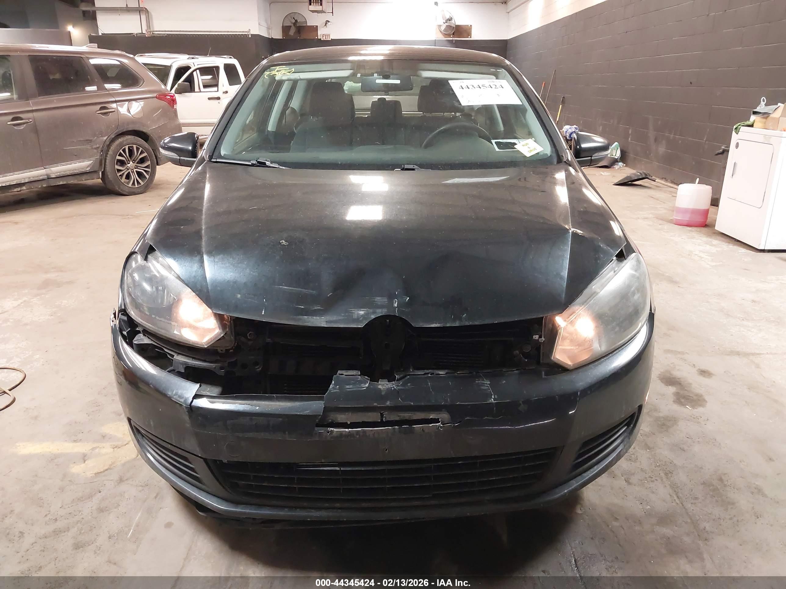 VOLKSWAGEN GOLF image 6