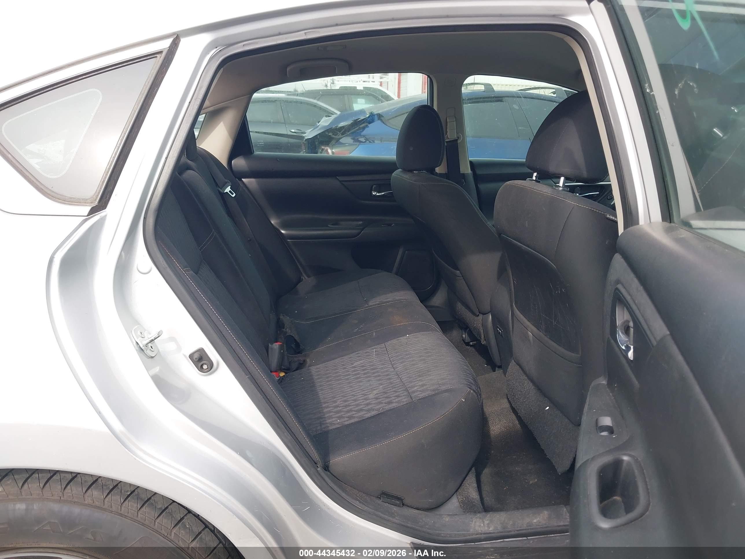 NISSAN ALTIMA image 8