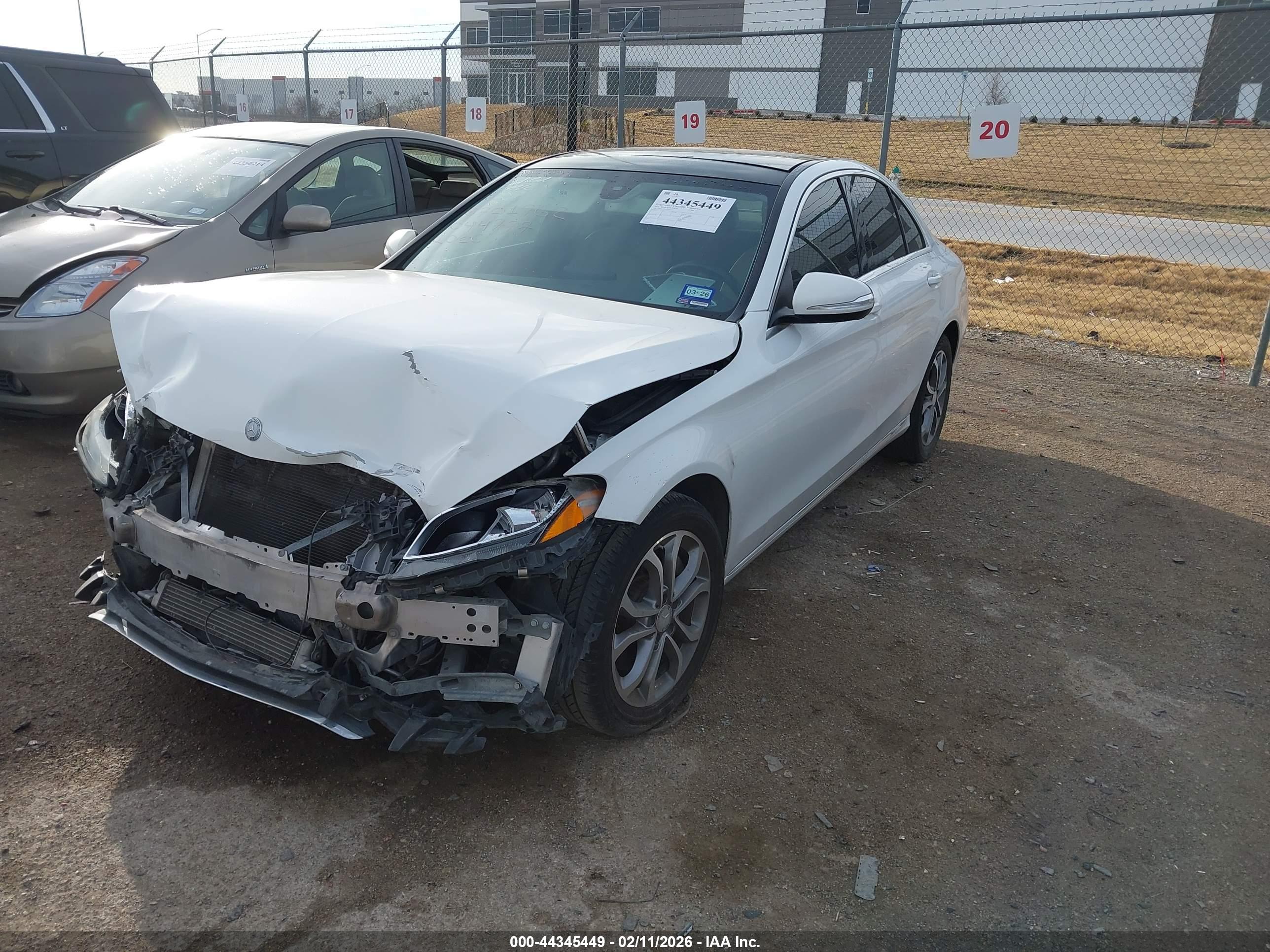 MERCEDES-BENZ C image 2