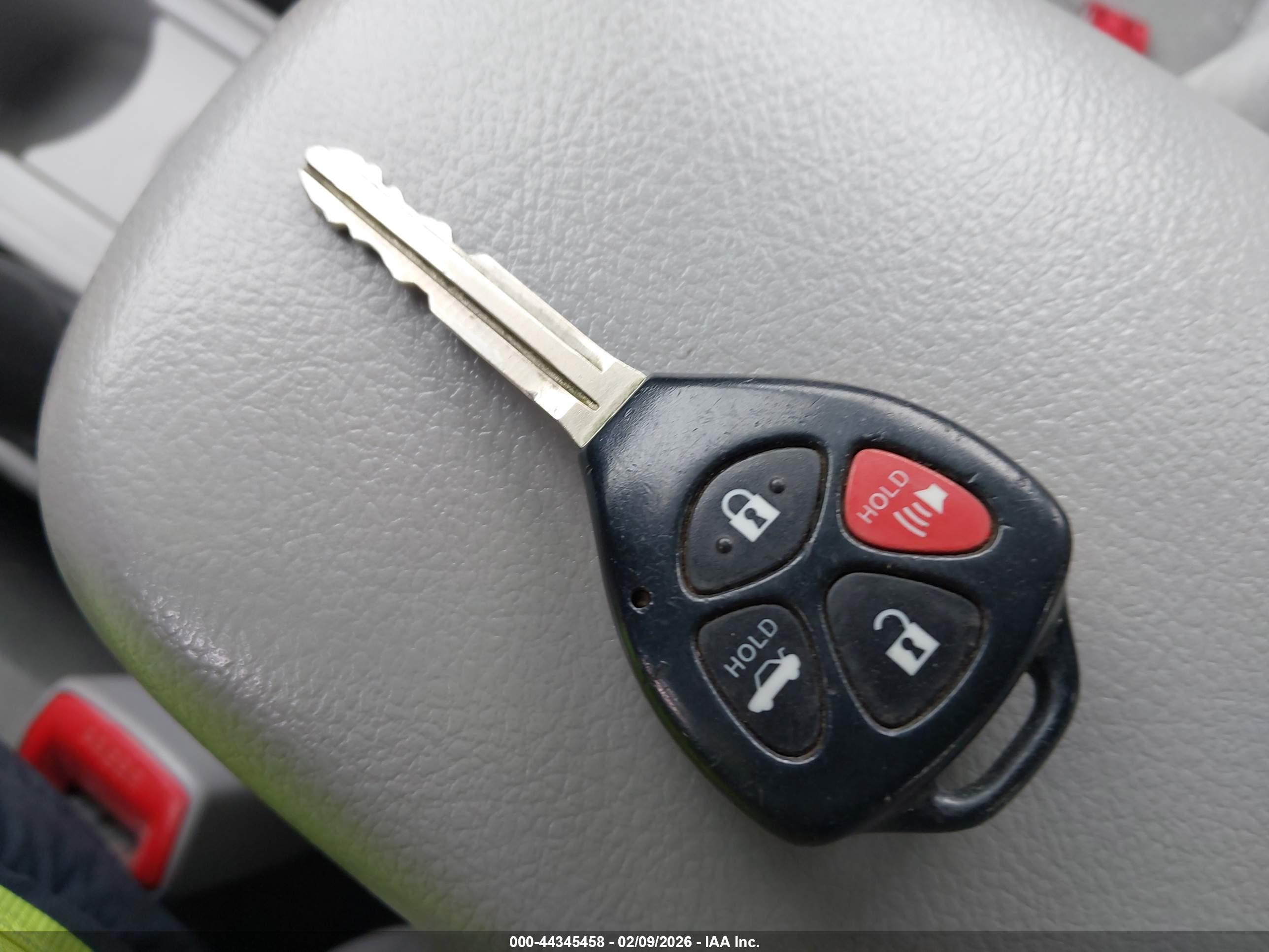 TOYOTA COROLLA image 11
