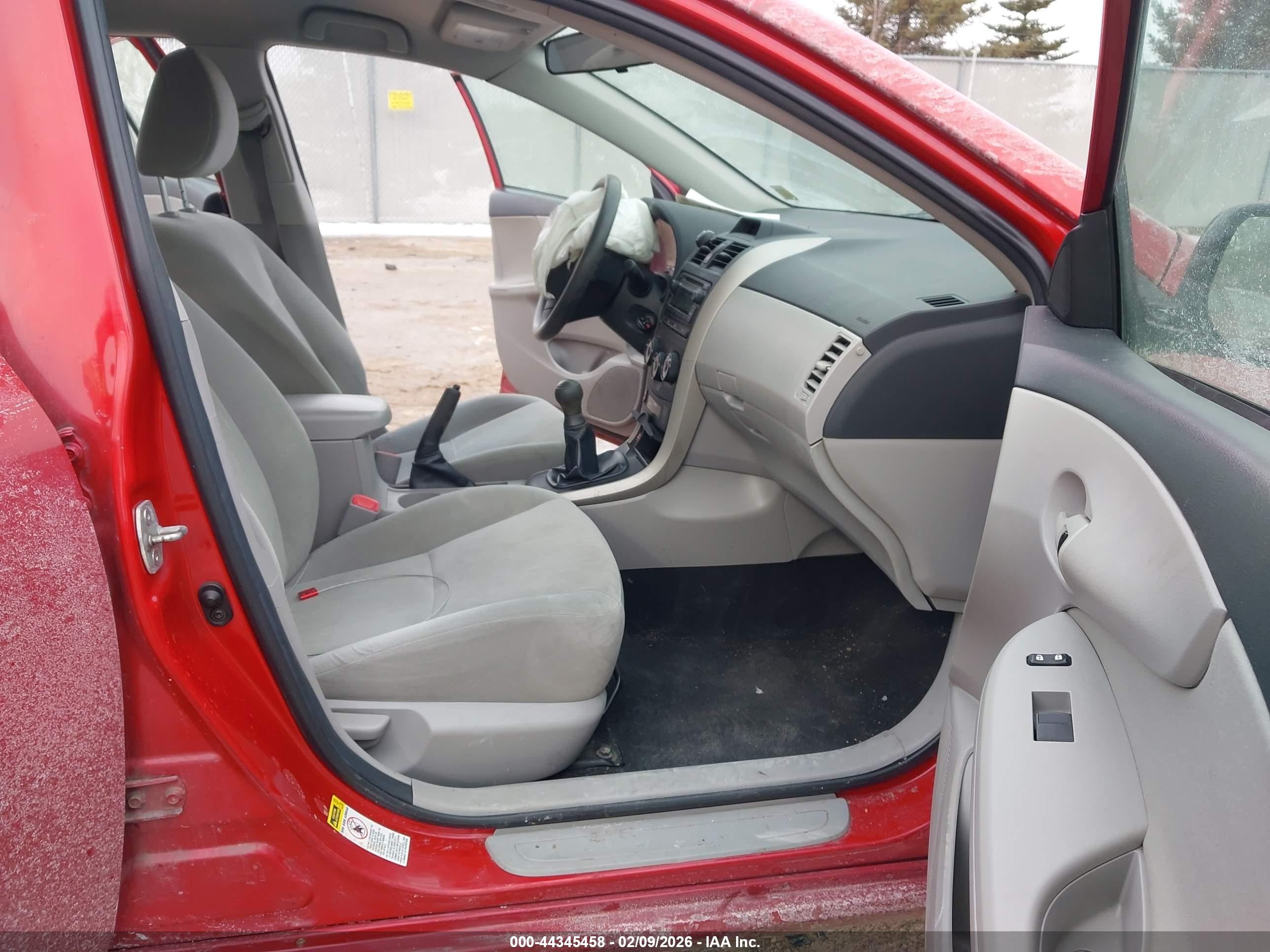 TOYOTA COROLLA image 5