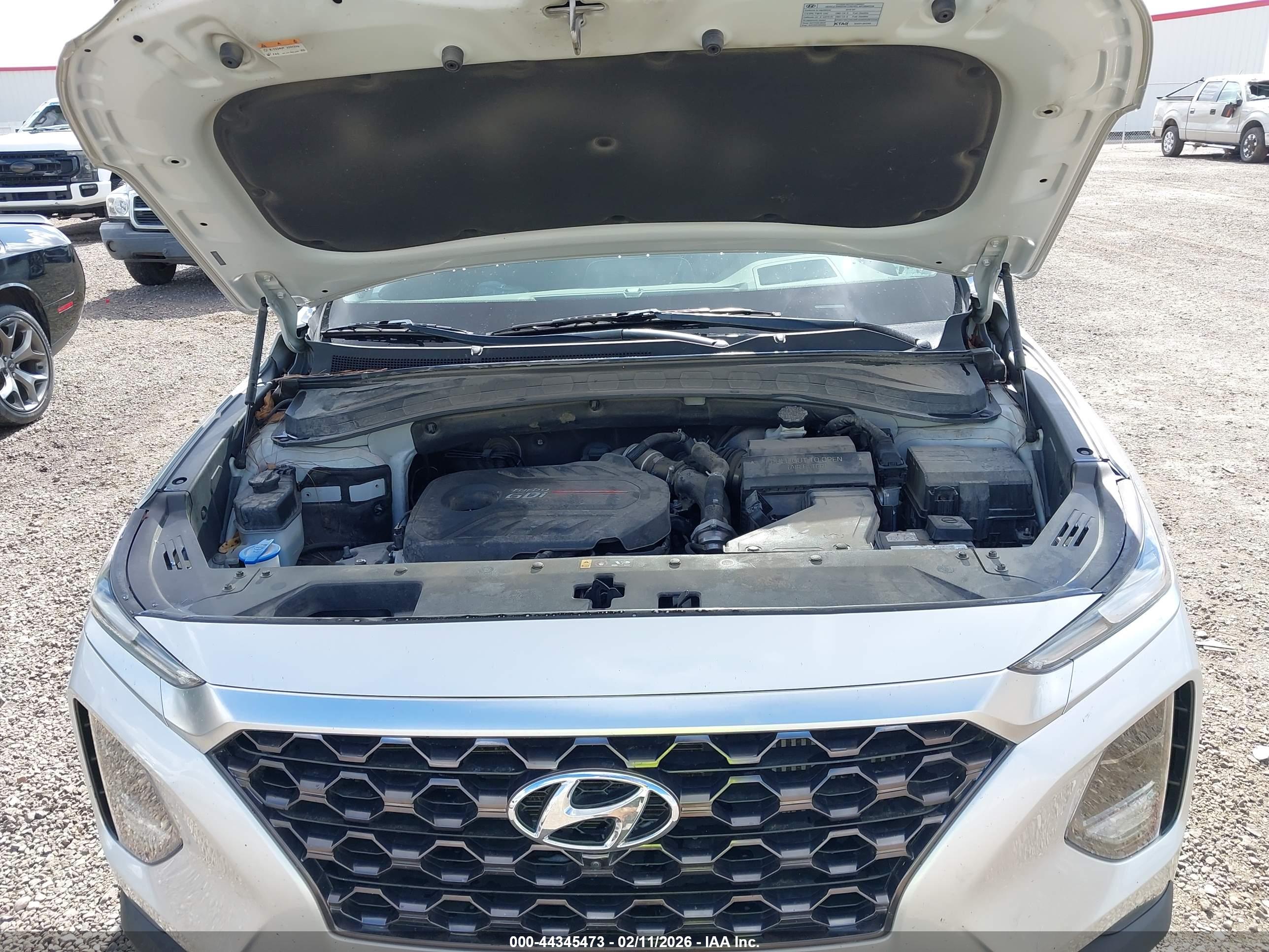 HYUNDAI SANTA image 10