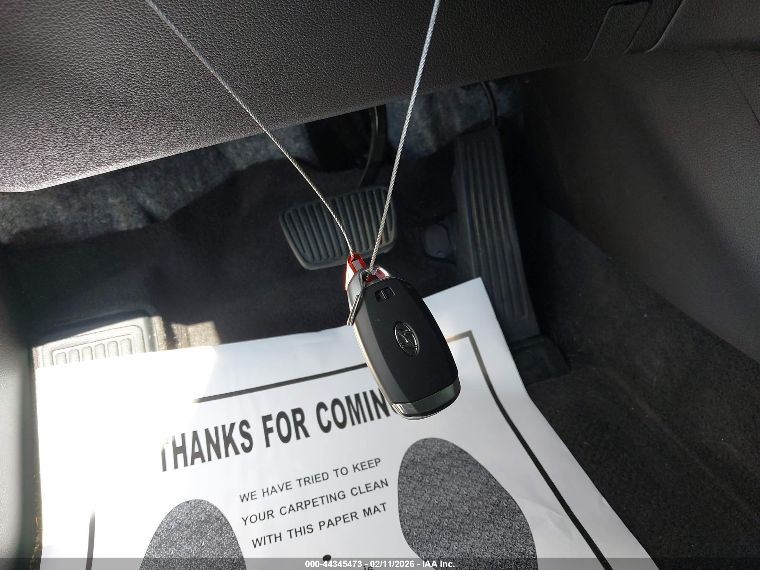 HYUNDAI SANTA image 11