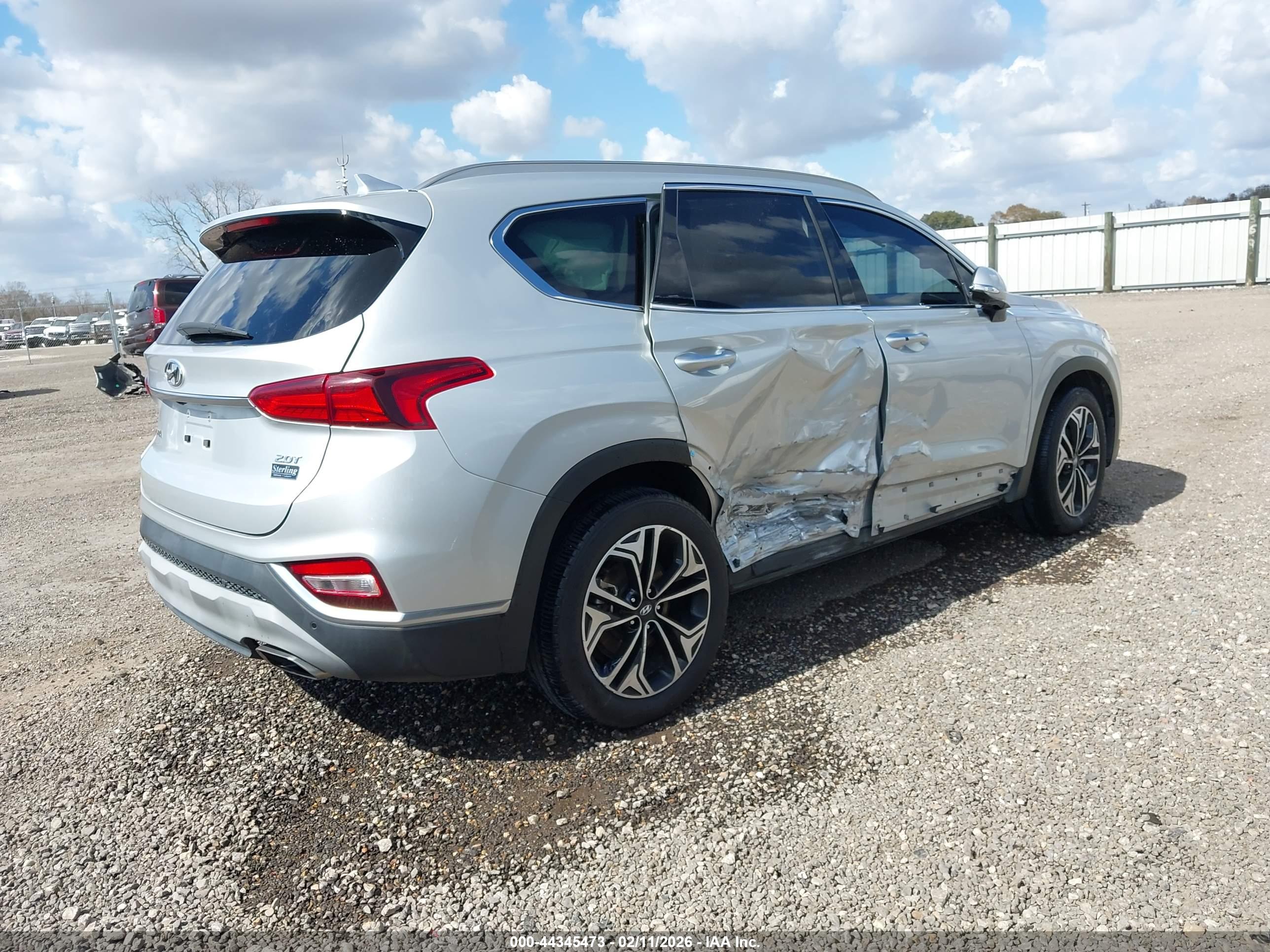HYUNDAI SANTA image 4