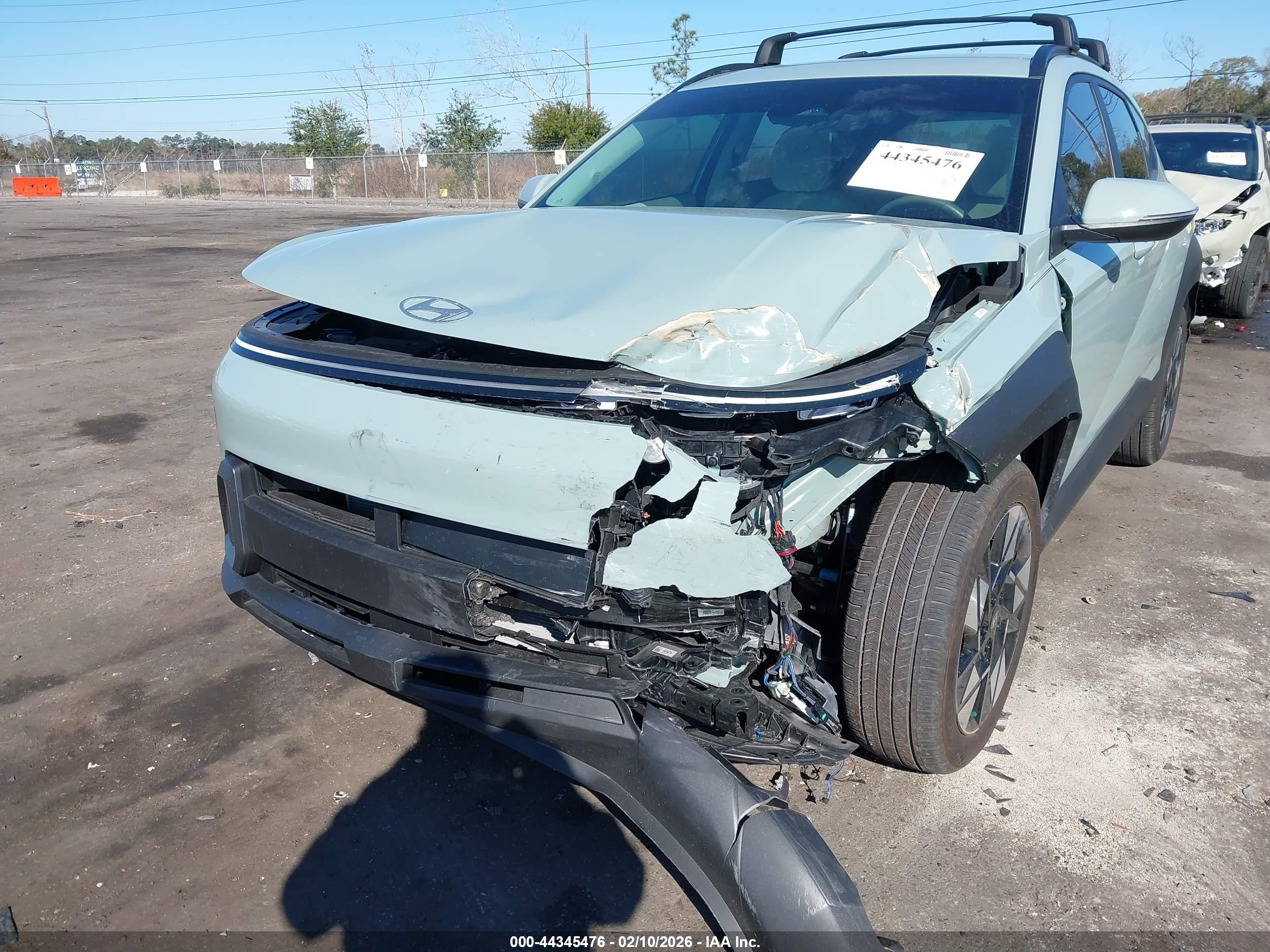 HYUNDAI KONA image 6