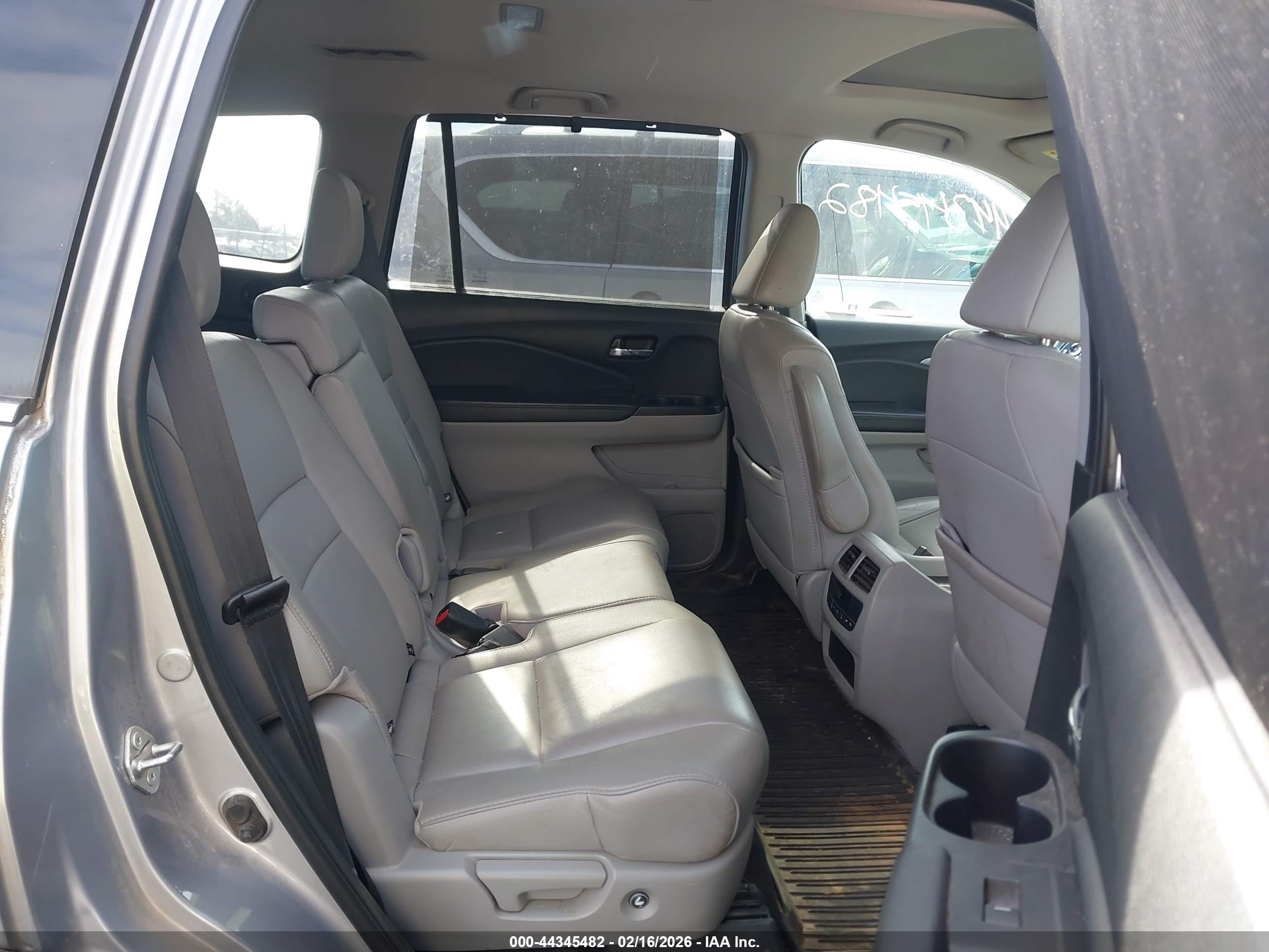 HONDA PILOT image 8