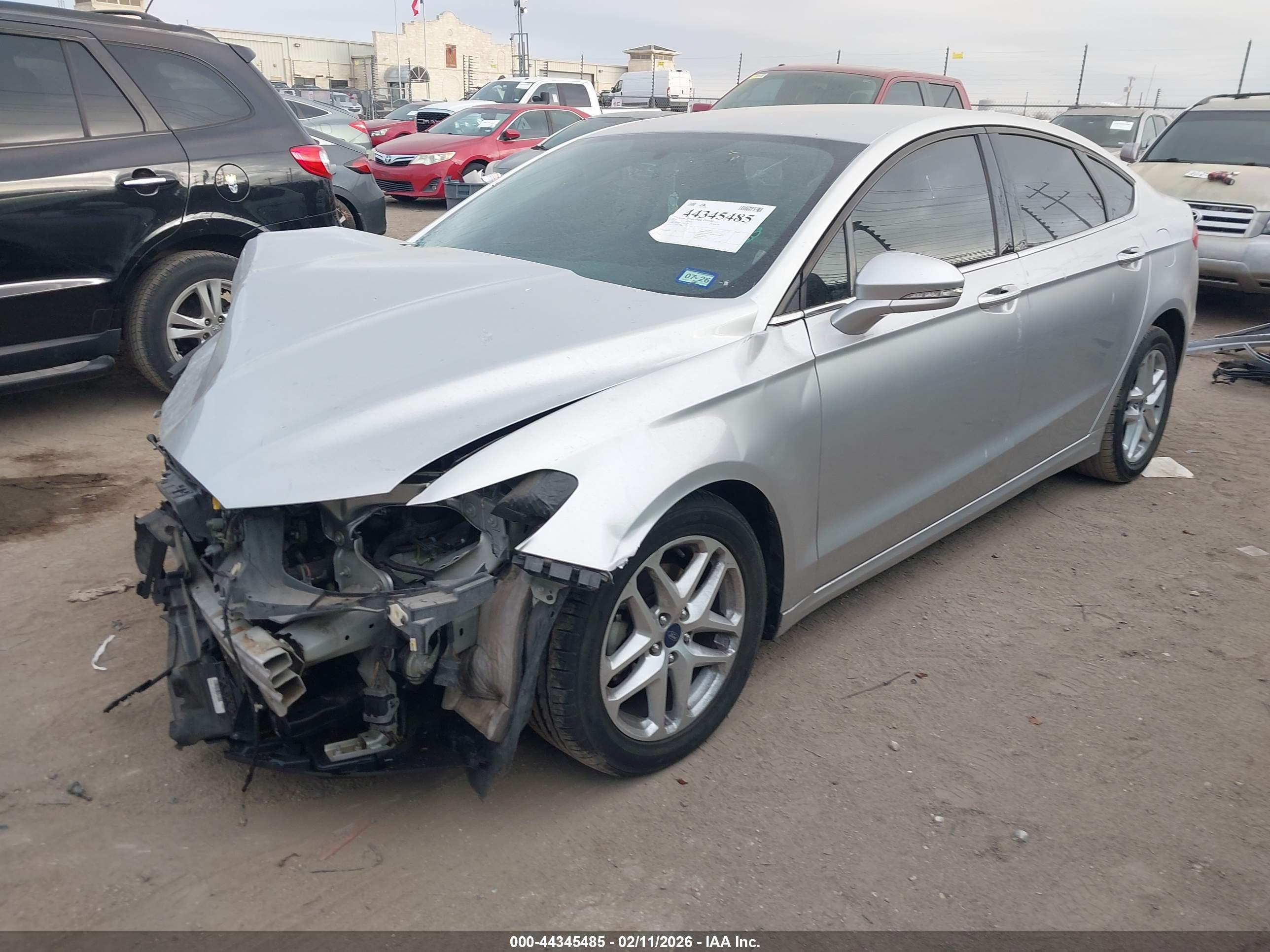FORD FUSION image 2