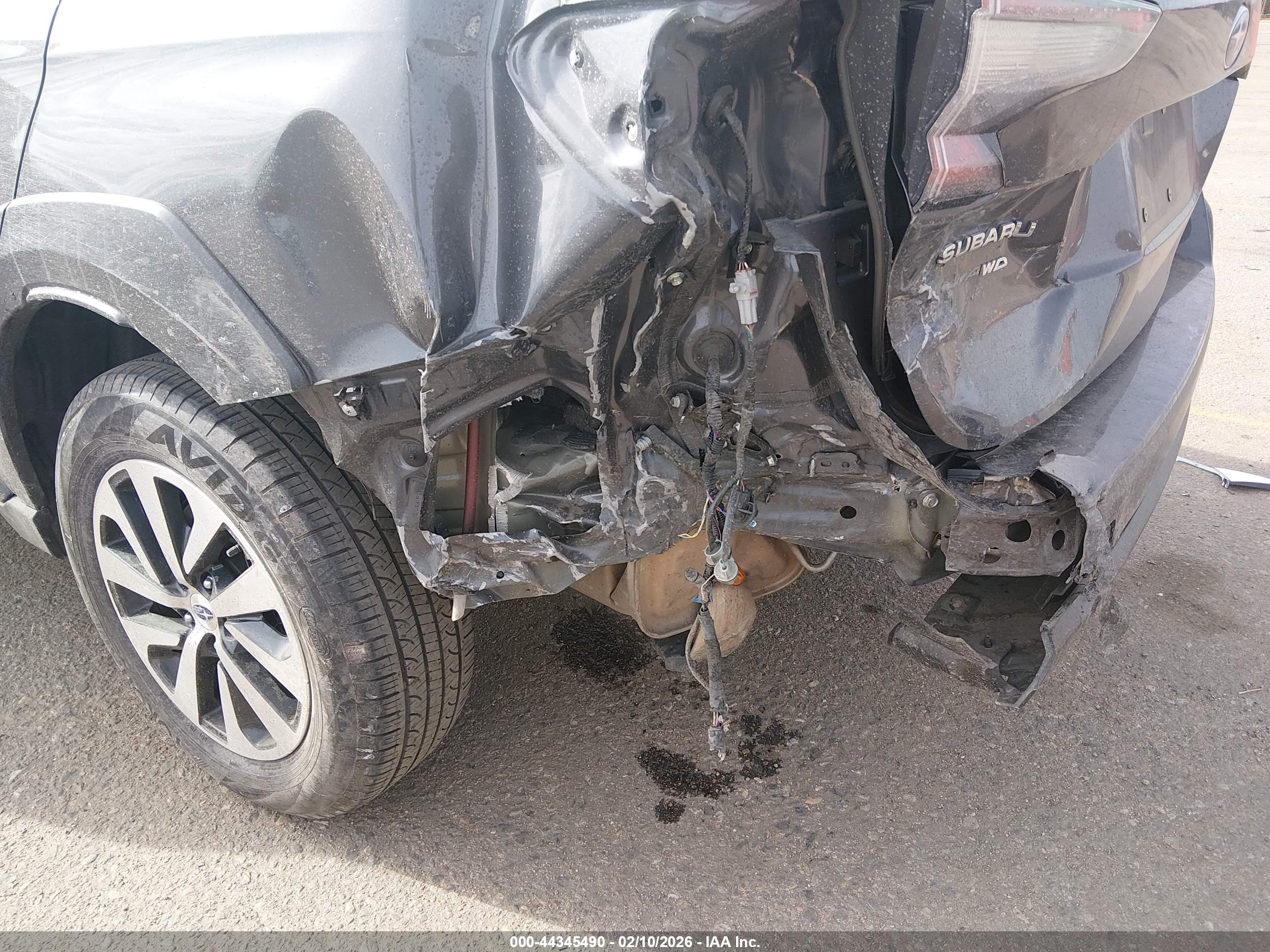 SUBARU OUTBACK image 6
