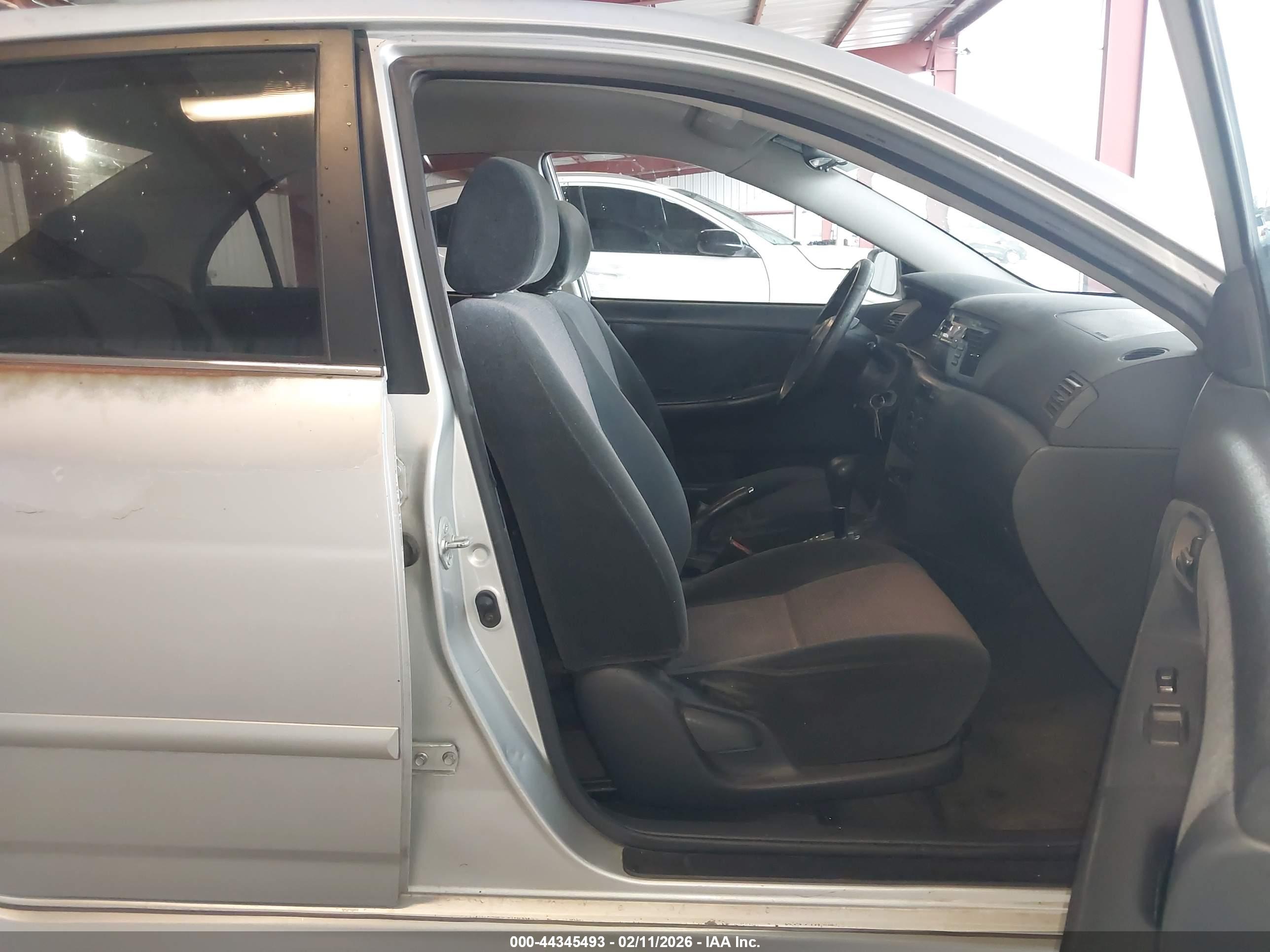 TOYOTA COROLLA image 5