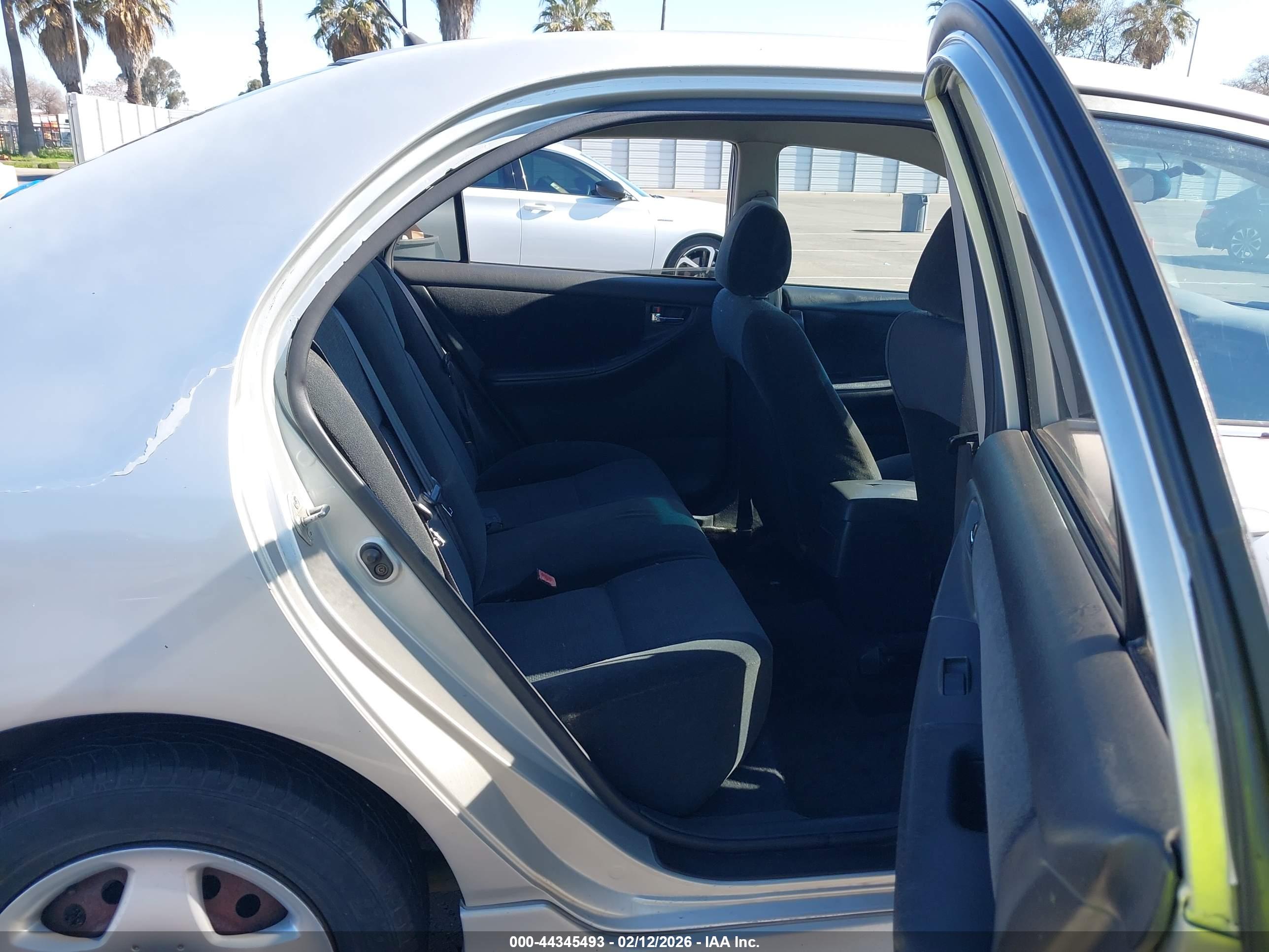 TOYOTA COROLLA image 8