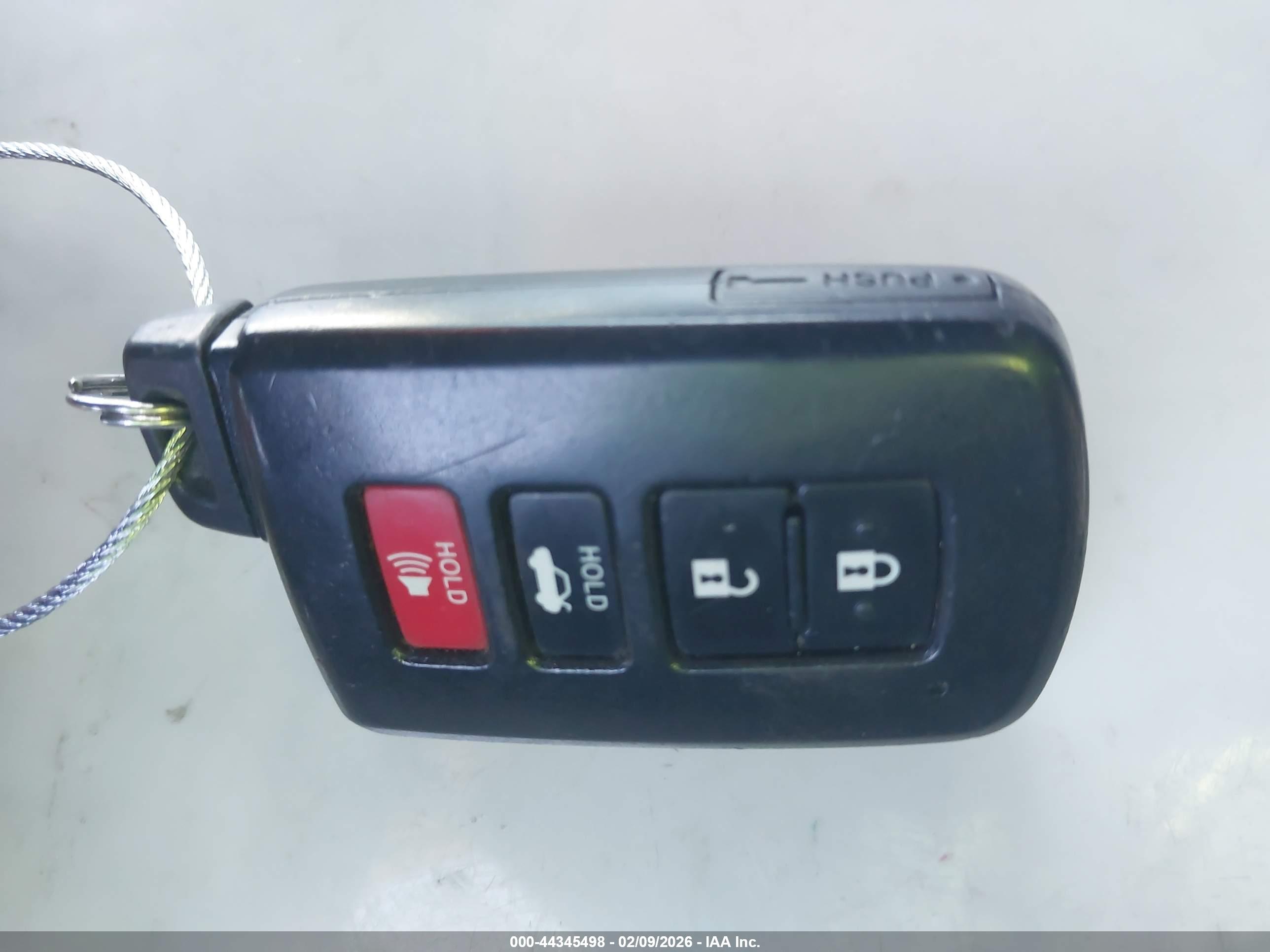 TOYOTA CAMRY image 11