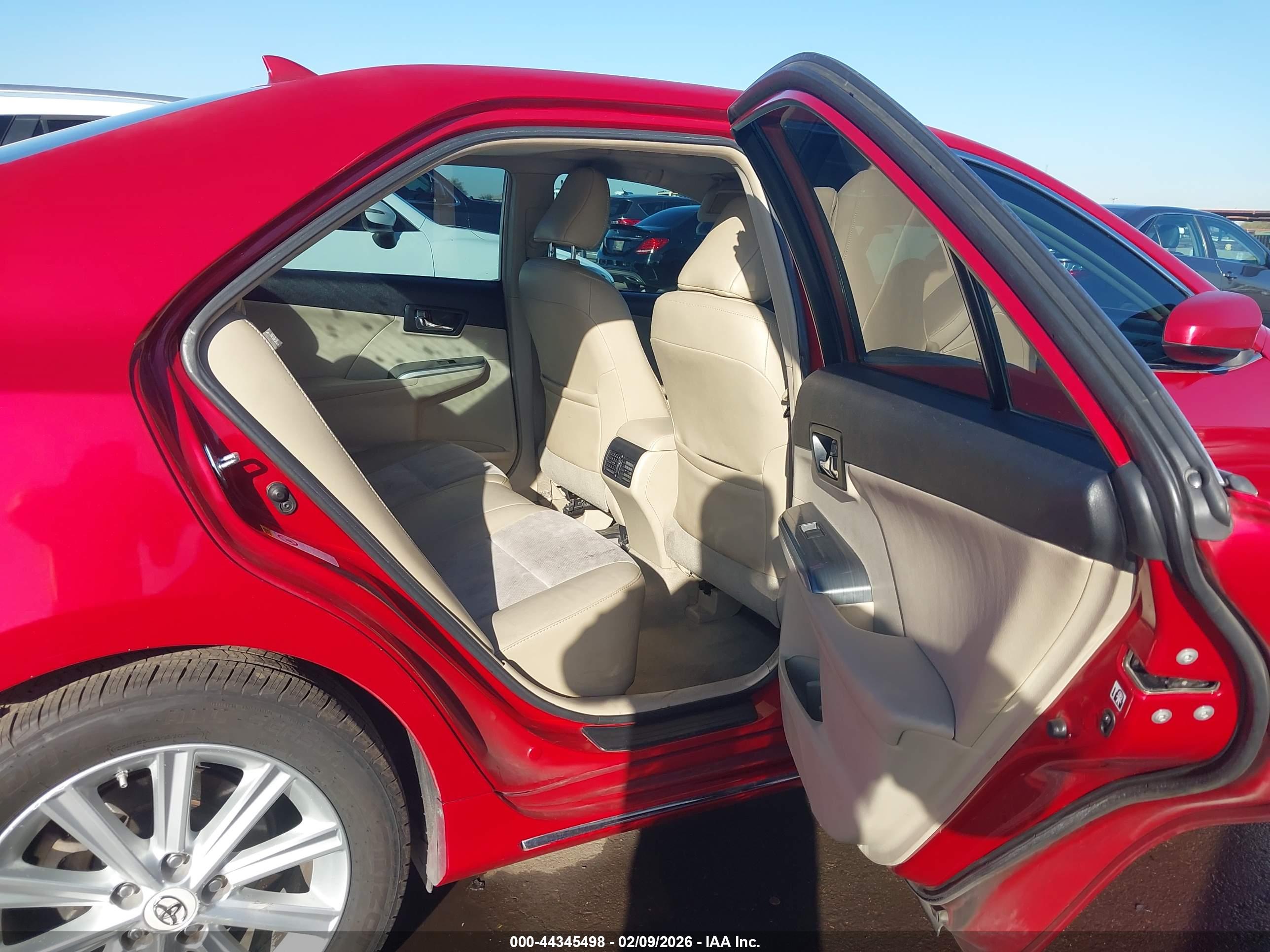 TOYOTA CAMRY image 8