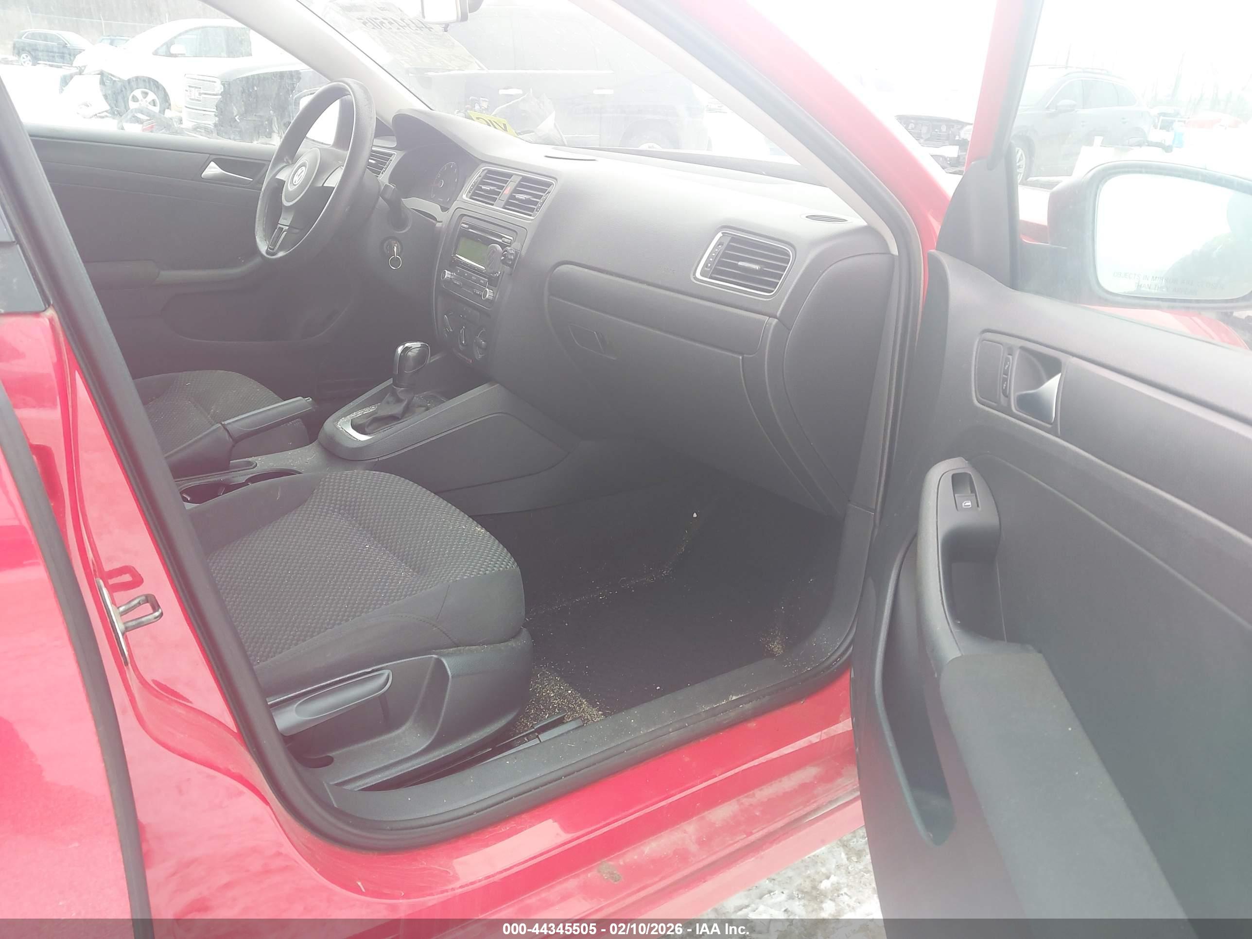 VOLKSWAGEN JETTA image 5