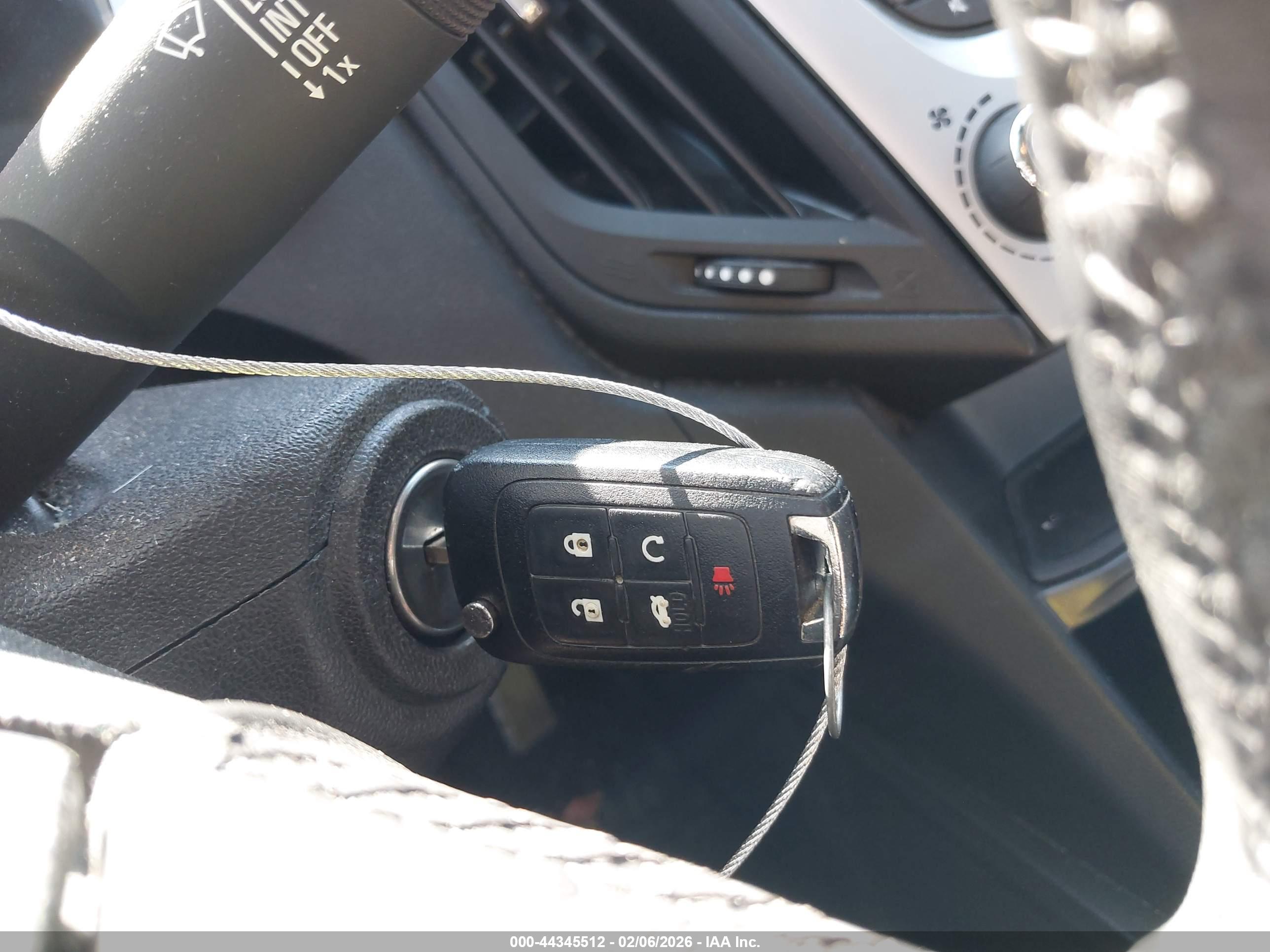 CHEVROLET EQUINOX image 11
