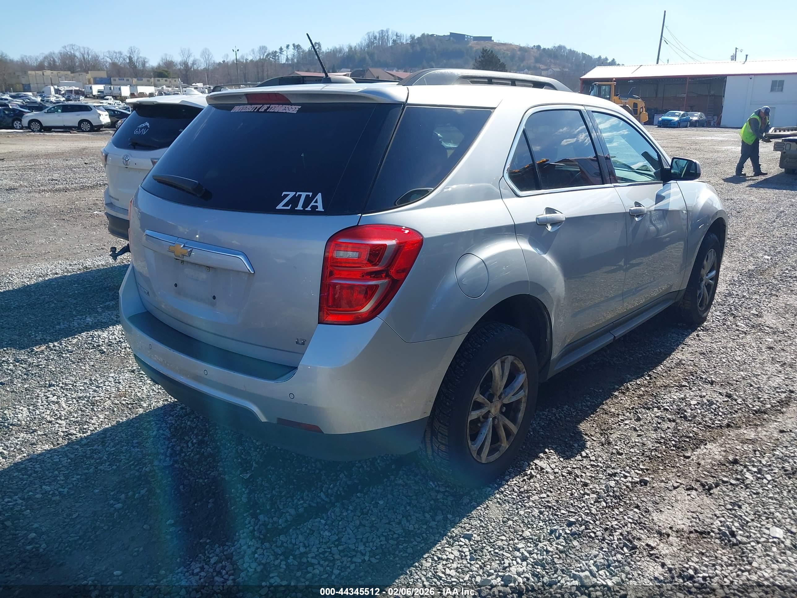 CHEVROLET EQUINOX image 4
