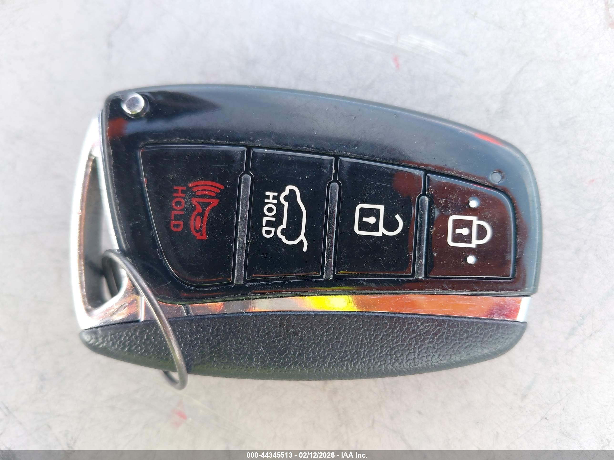 HYUNDAI SANTA image 11