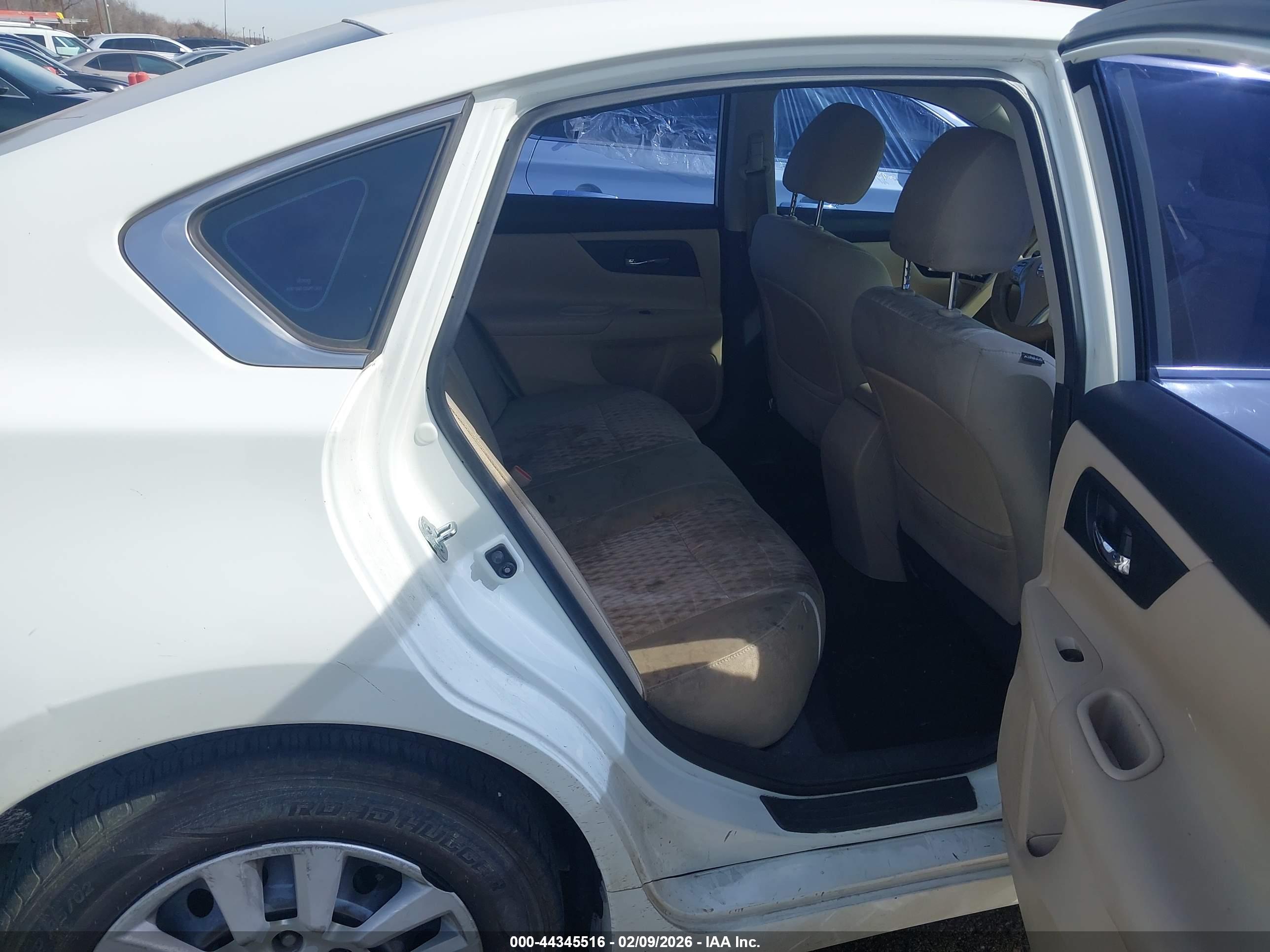 NISSAN ALTIMA image 8