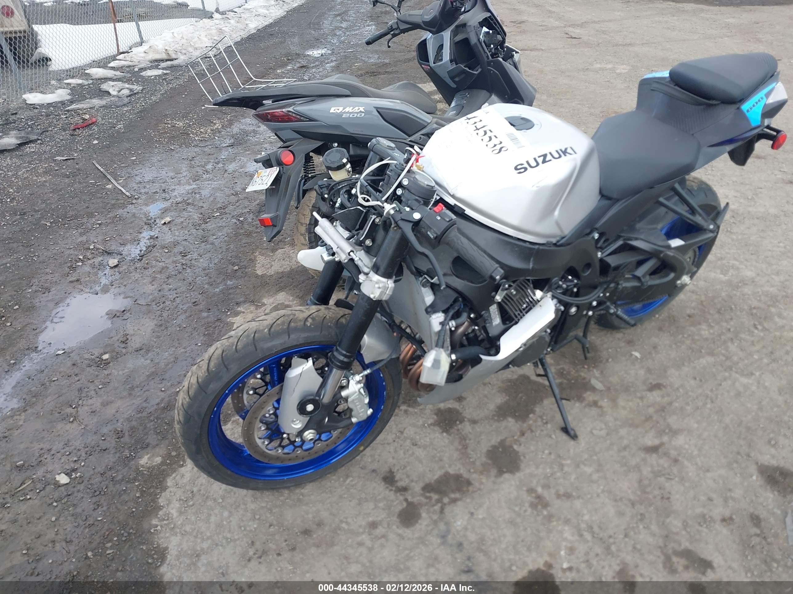 SUZUKI GSX-R600 image 2