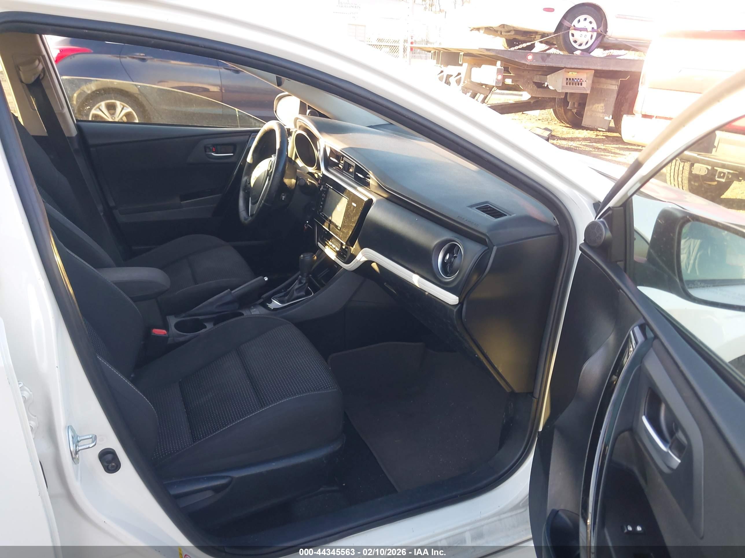 TOYOTA COROLLA image 5