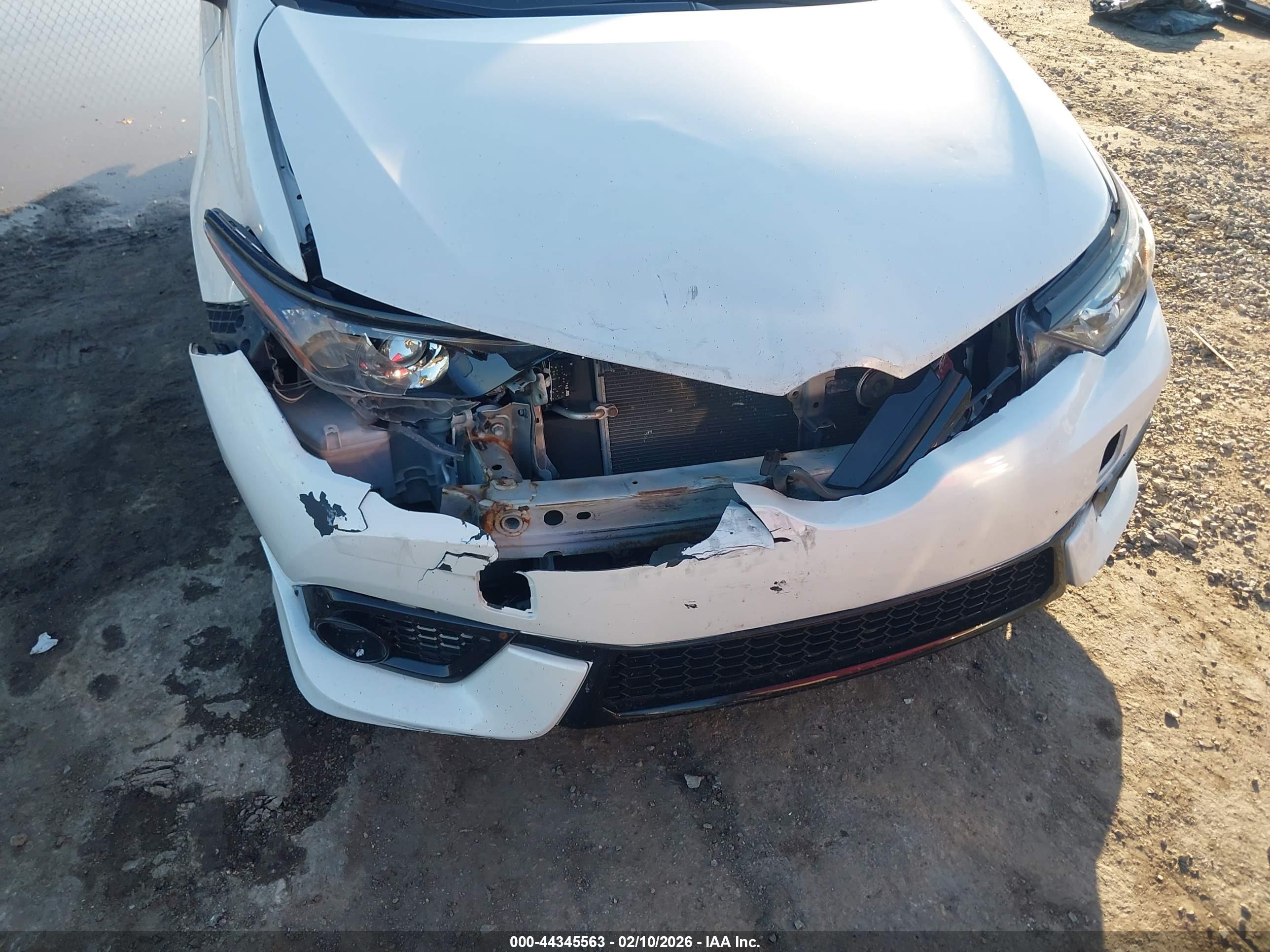 TOYOTA COROLLA image 6