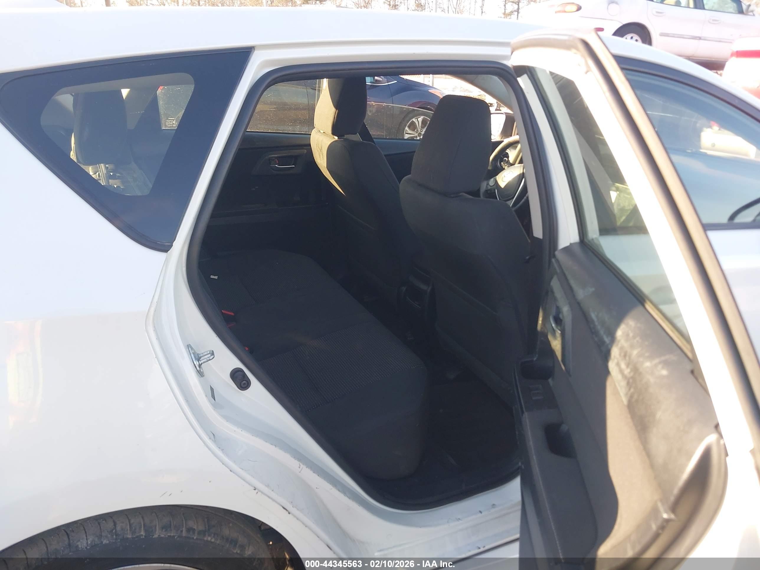TOYOTA COROLLA image 8