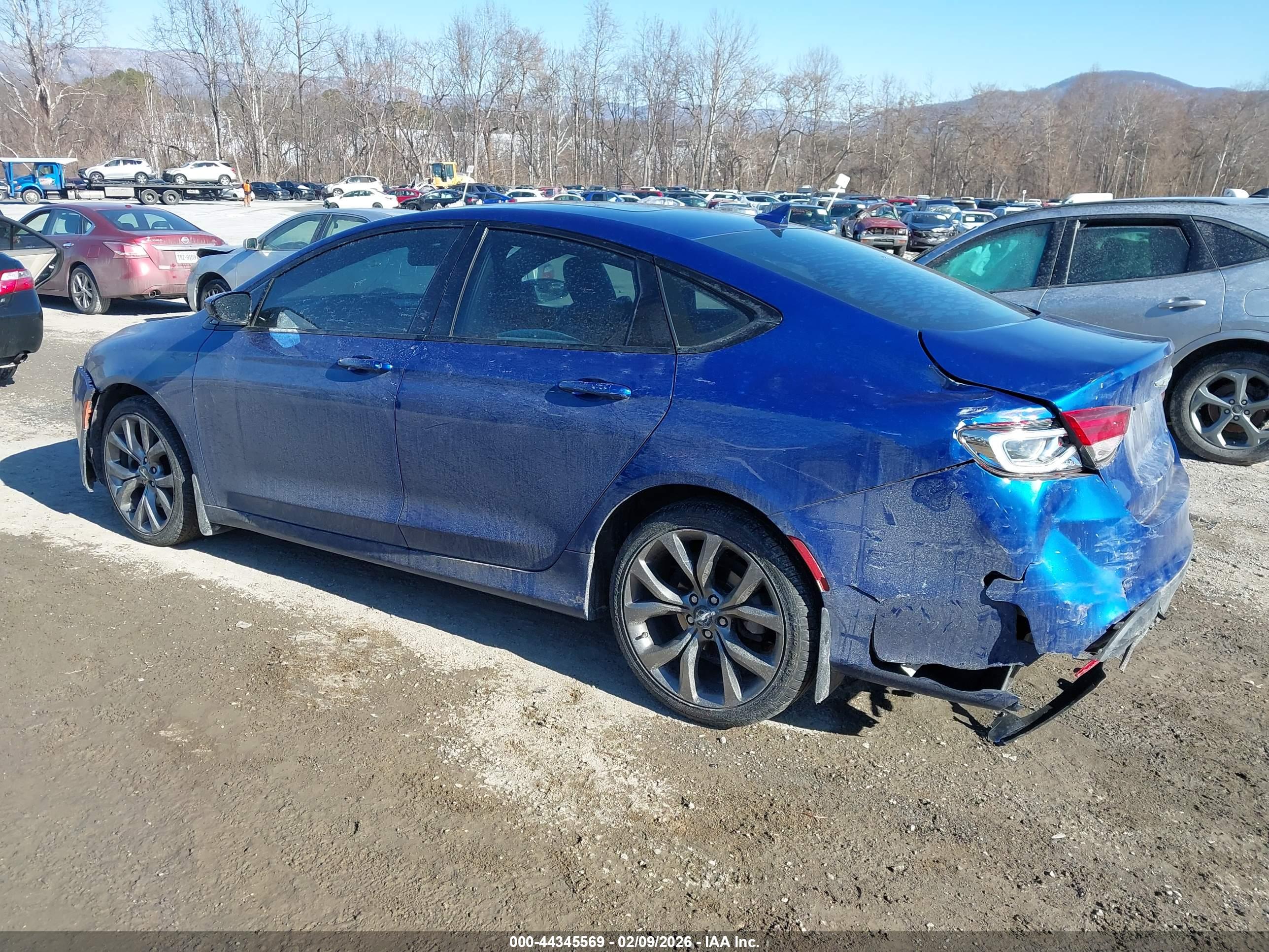 CHRYSLER 200 image 3