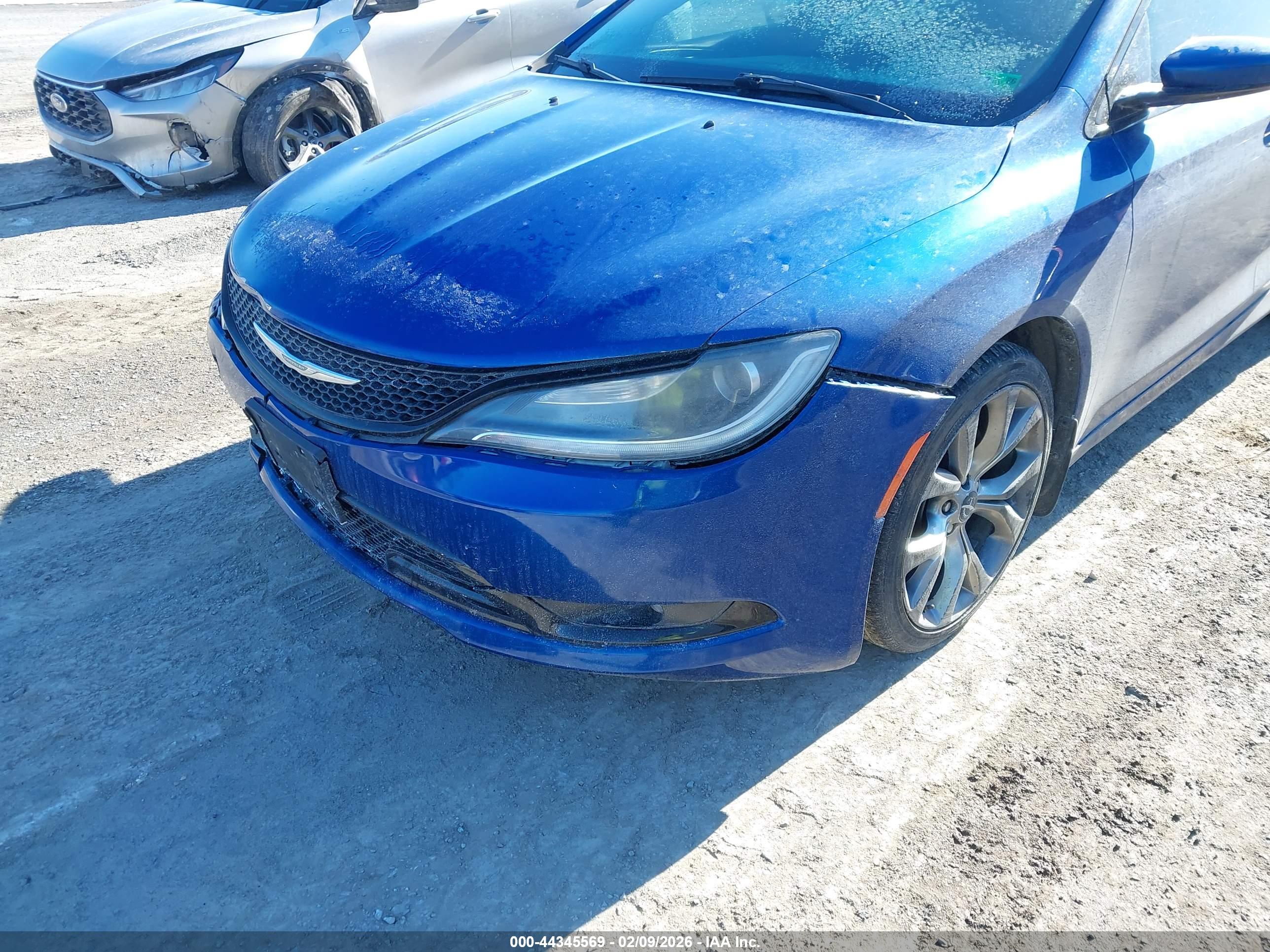 CHRYSLER 200 image 6