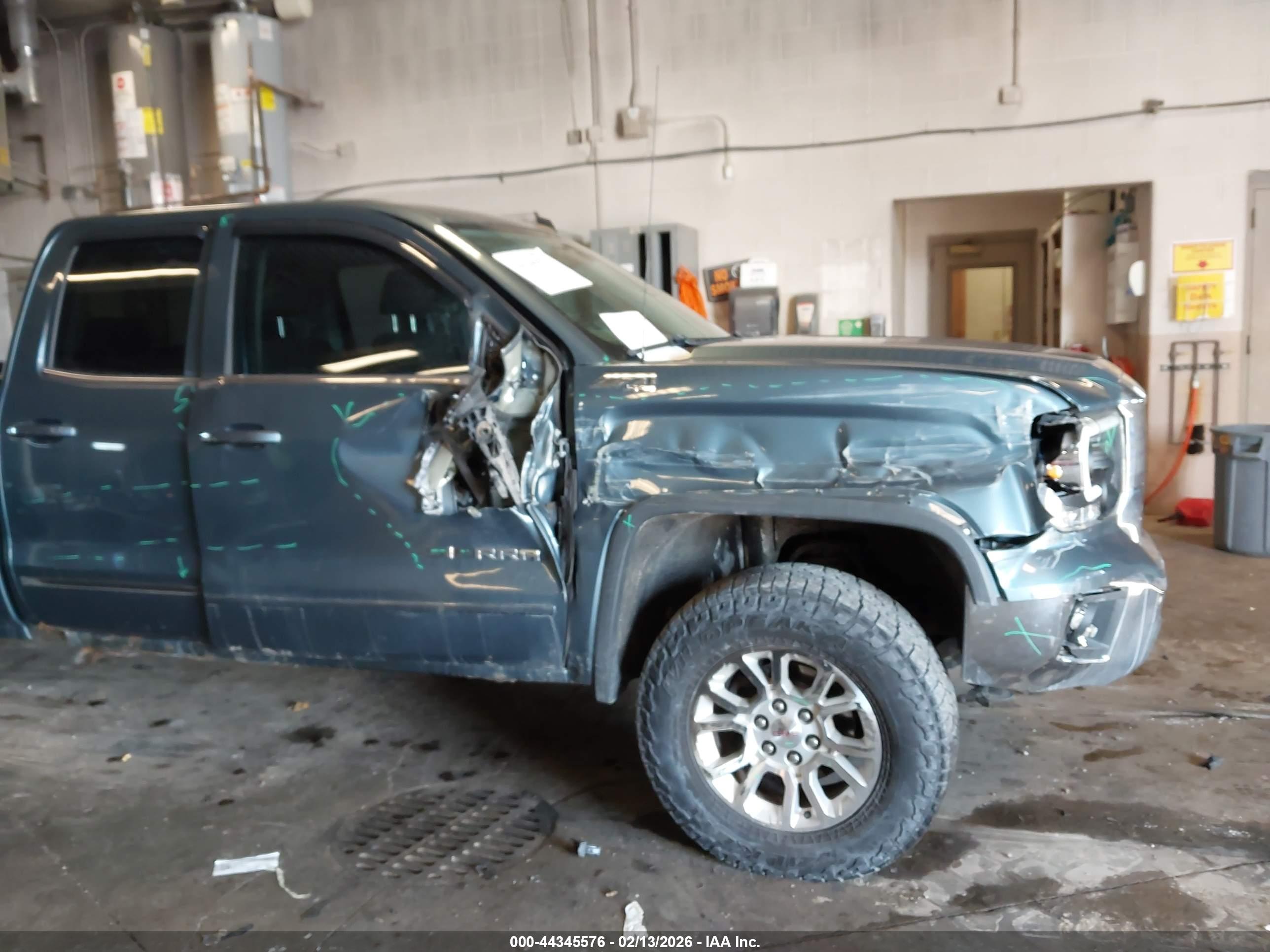 GMC SIERRA image 6