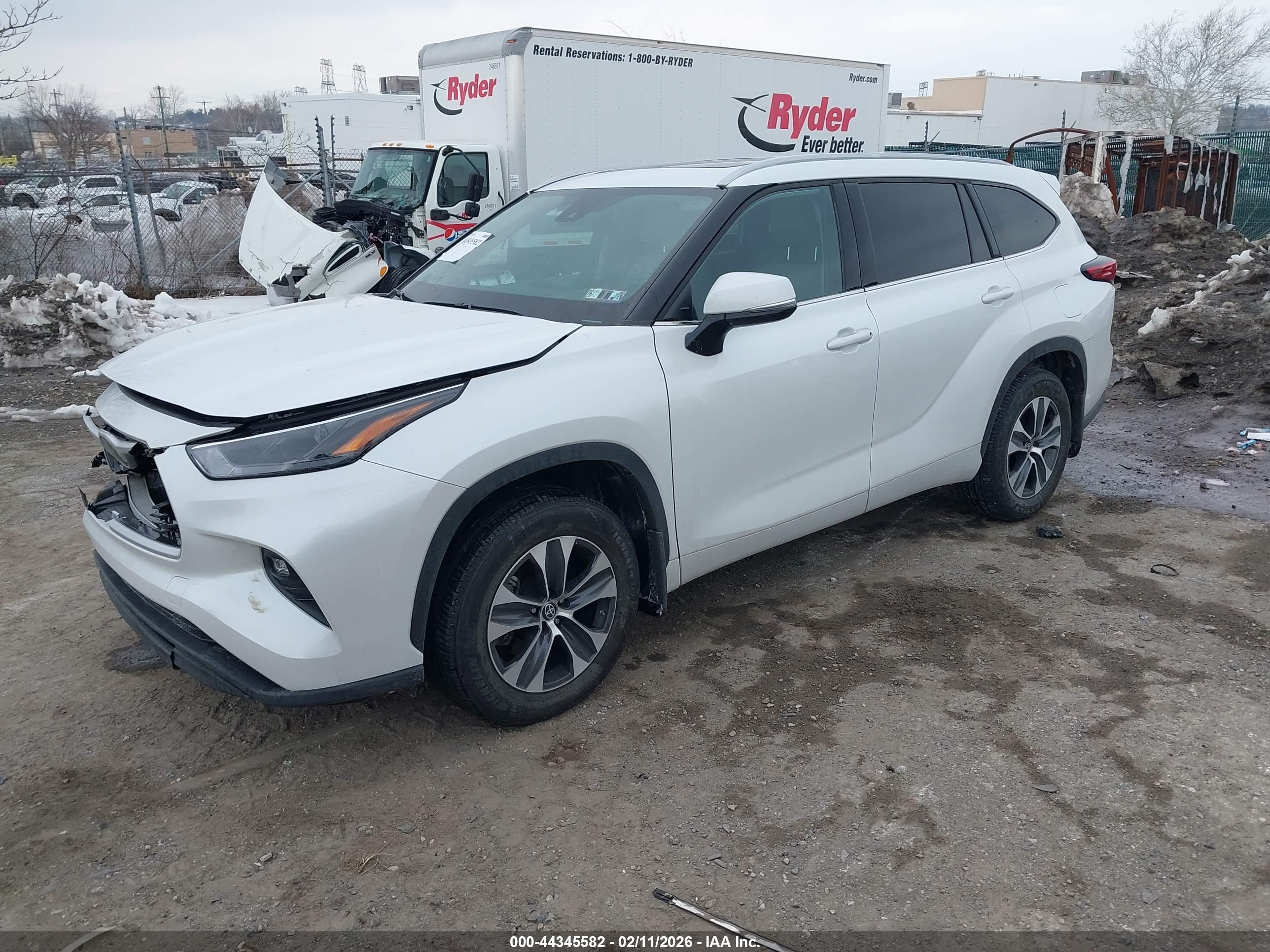 TOYOTA HIGHLANDER image 2