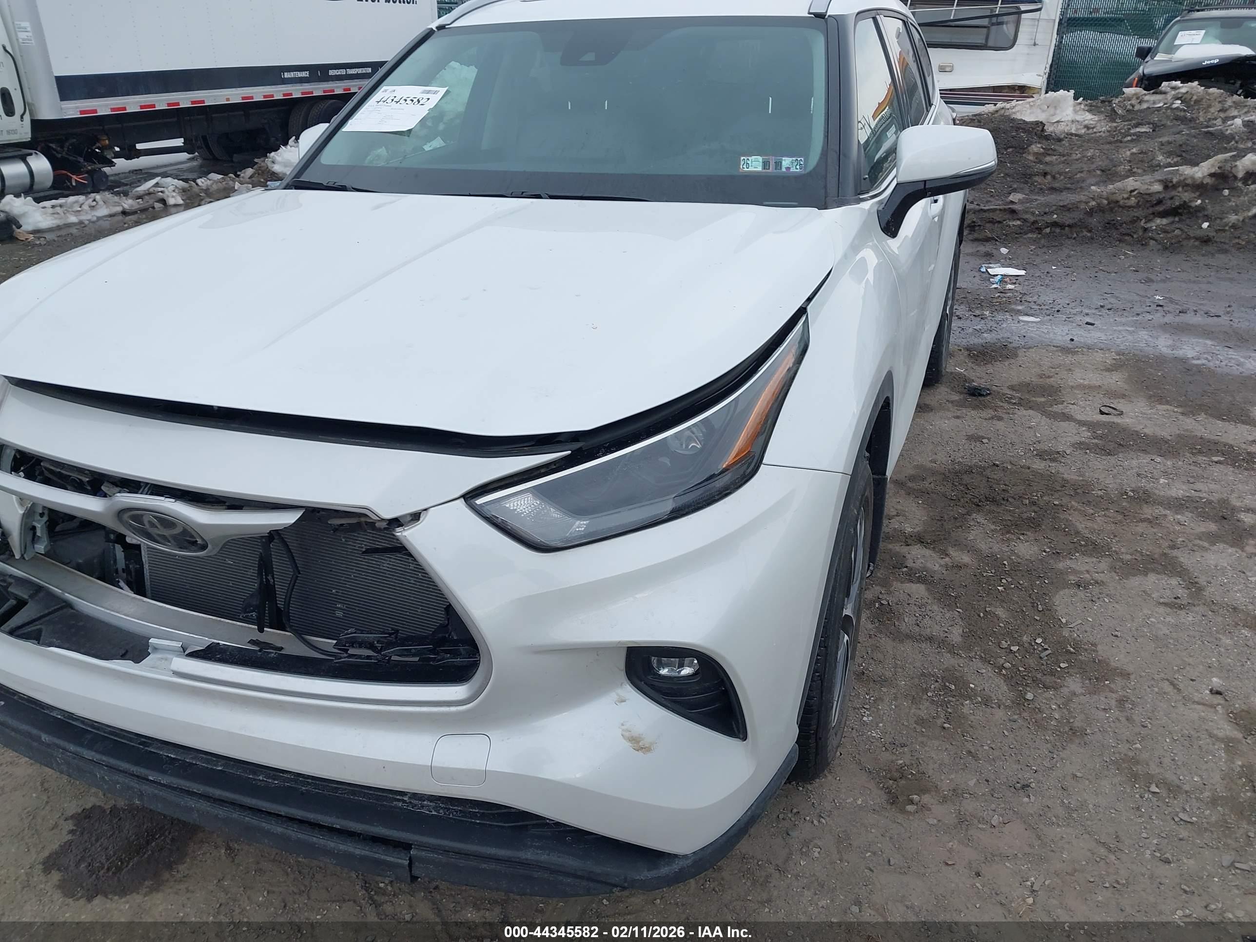 TOYOTA HIGHLANDER image 6